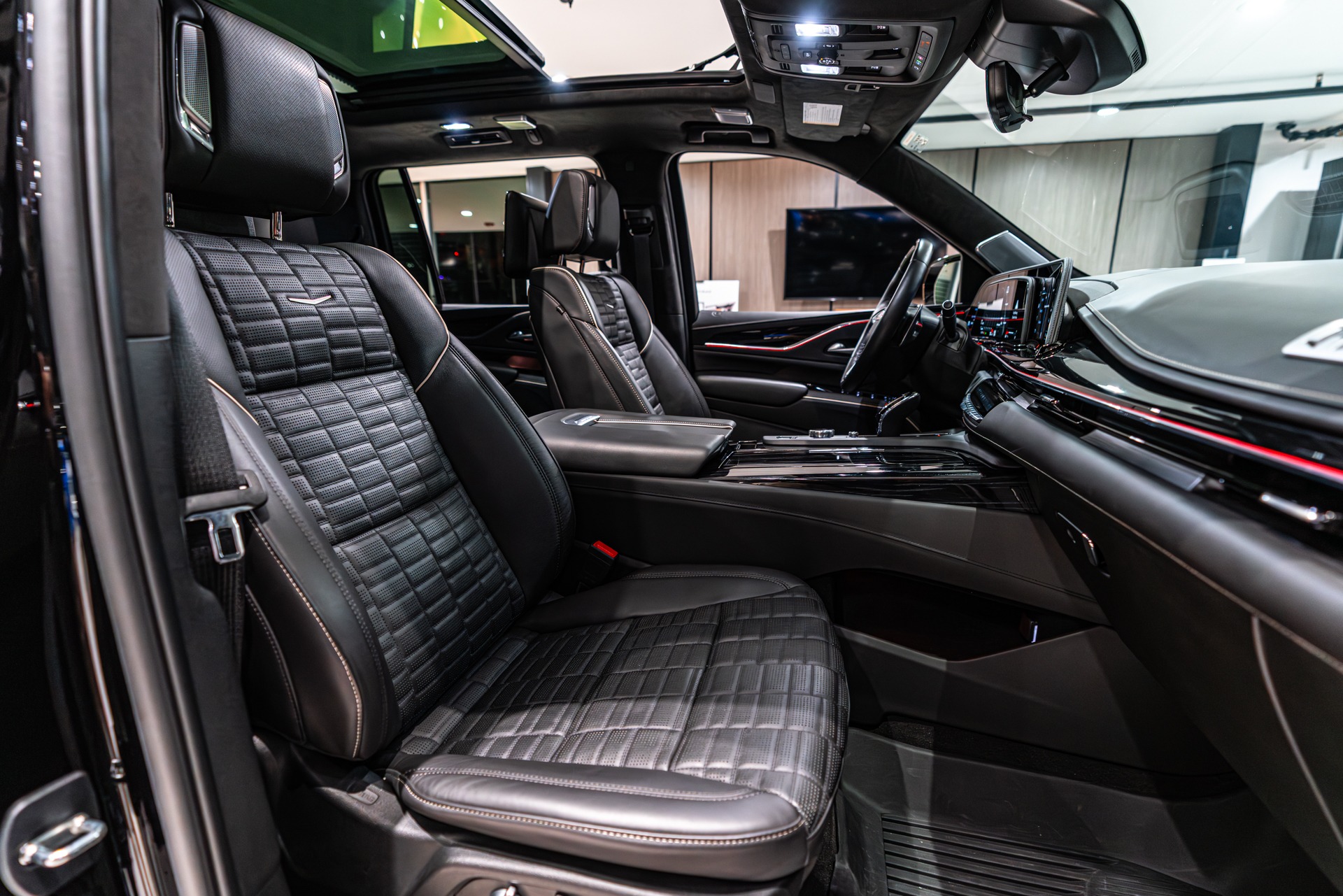 2023 CADILLAC ESCALADE ESV - Image 25