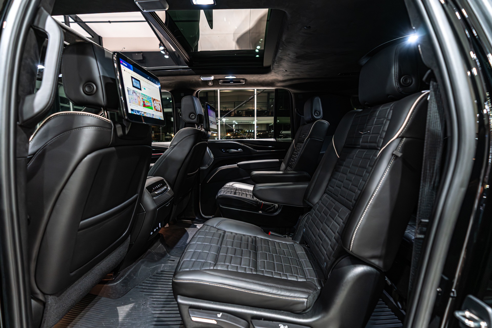 2023 CADILLAC ESCALADE ESV - Image 31