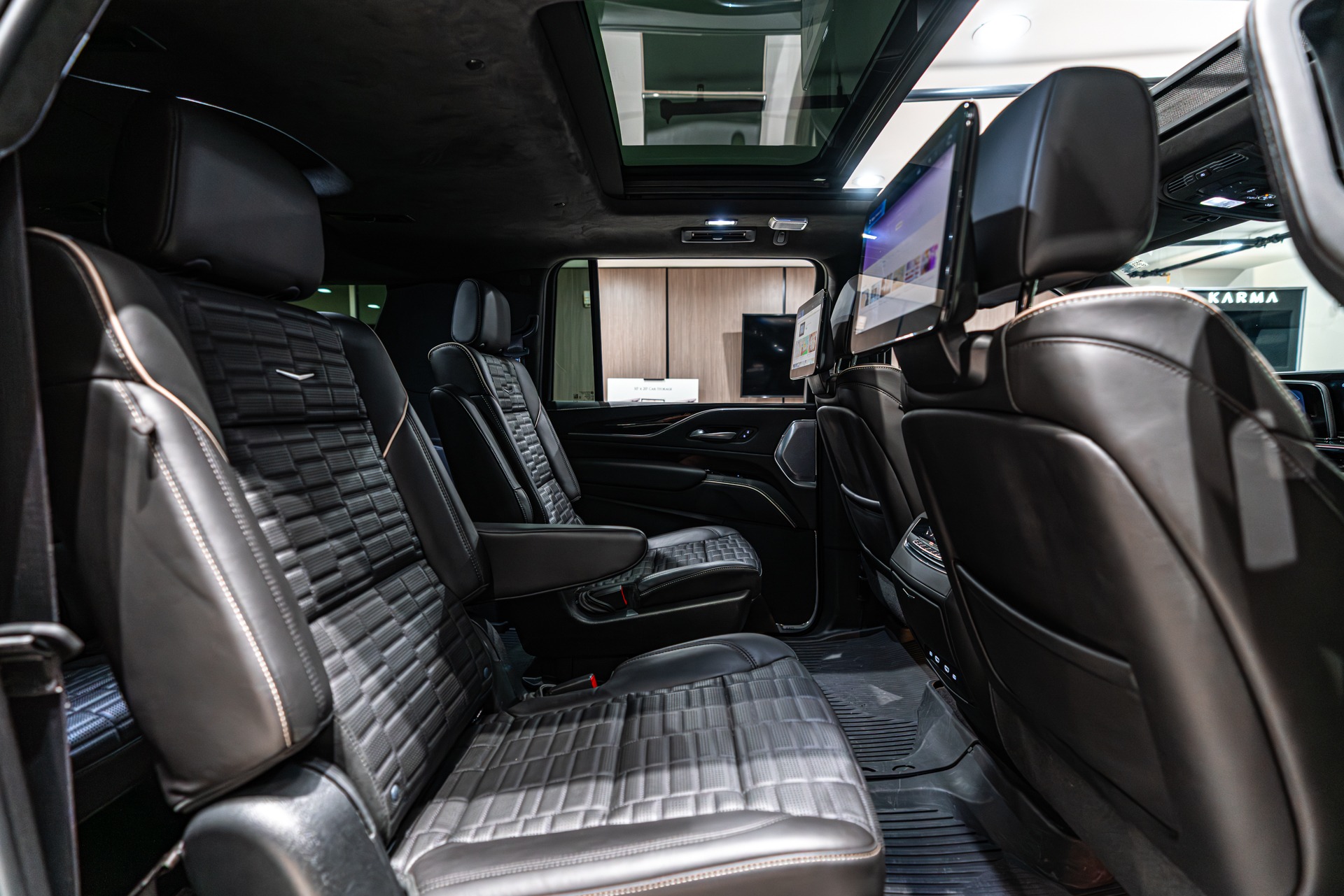 2023 CADILLAC ESCALADE ESV - Image 35