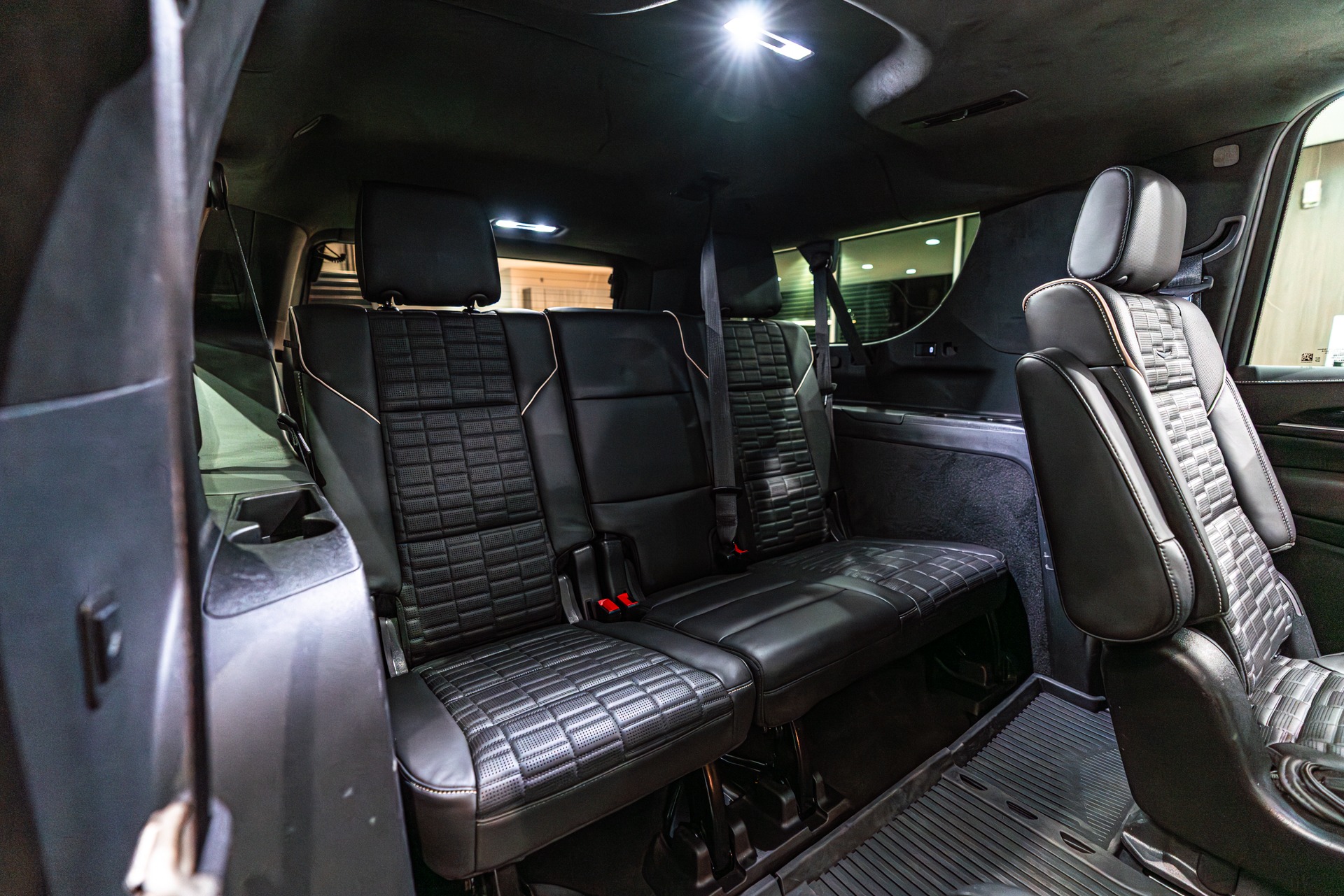 2023 CADILLAC ESCALADE ESV - Image 36