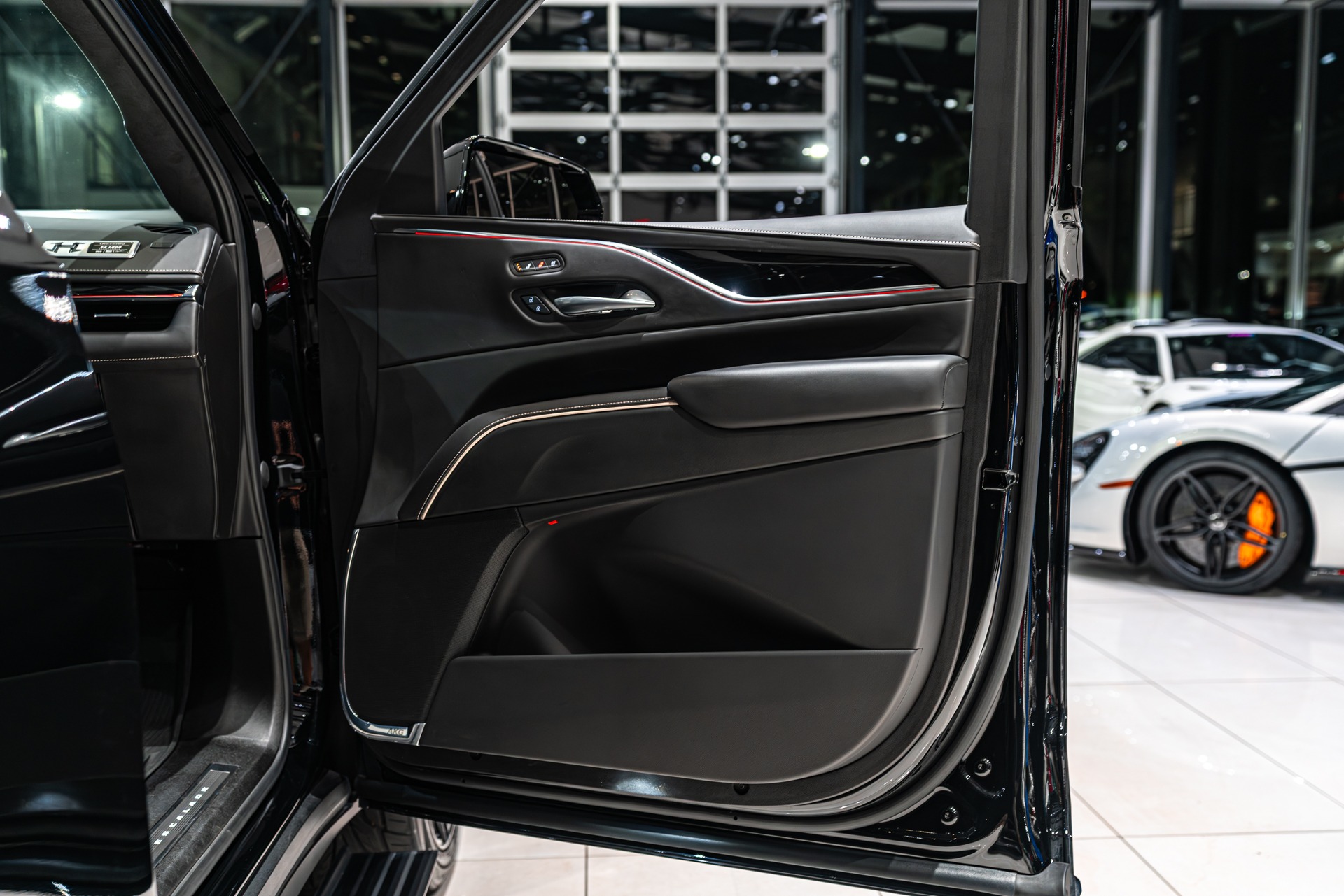 2023 CADILLAC ESCALADE ESV - Image 39