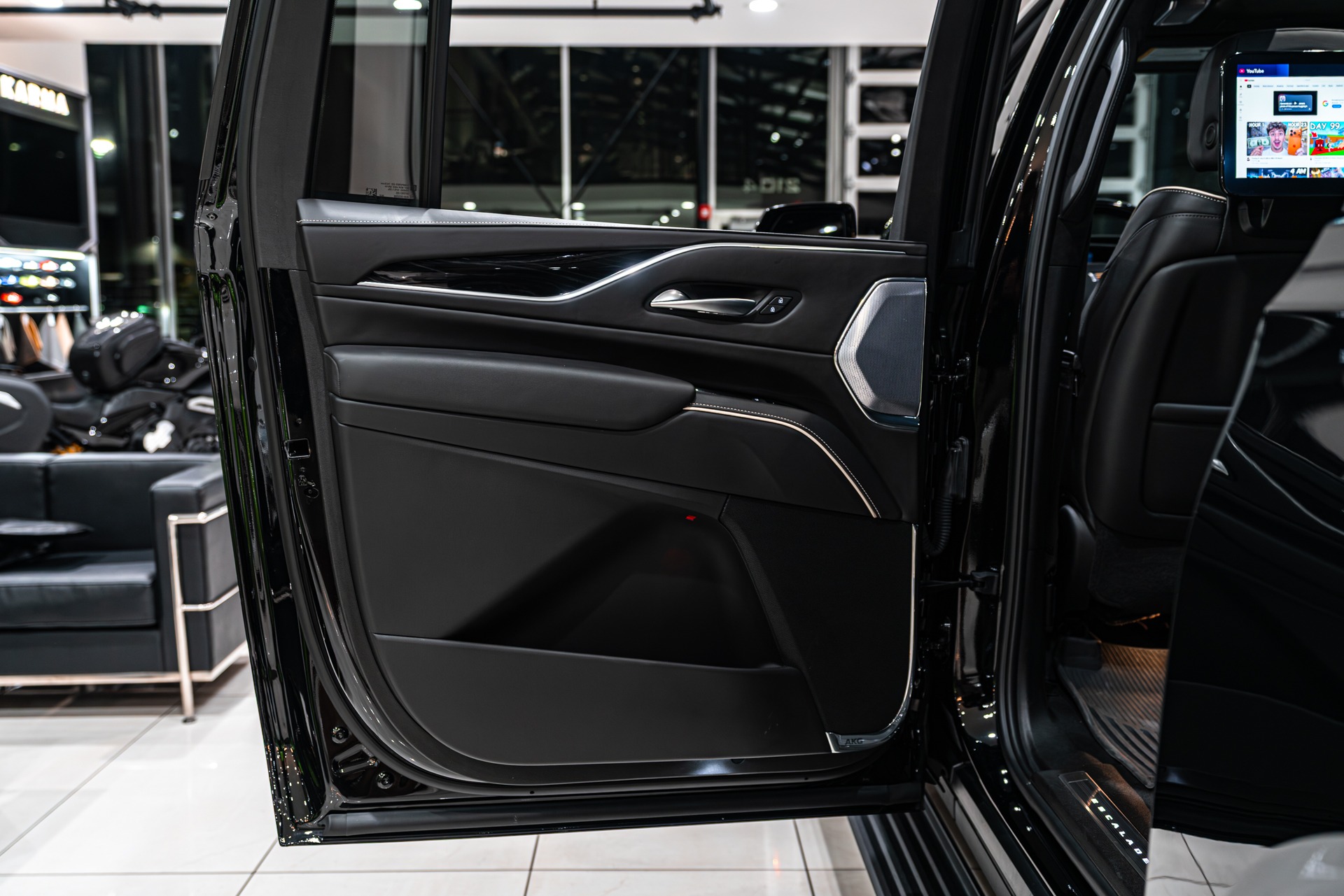 2023 CADILLAC ESCALADE ESV - Image 41