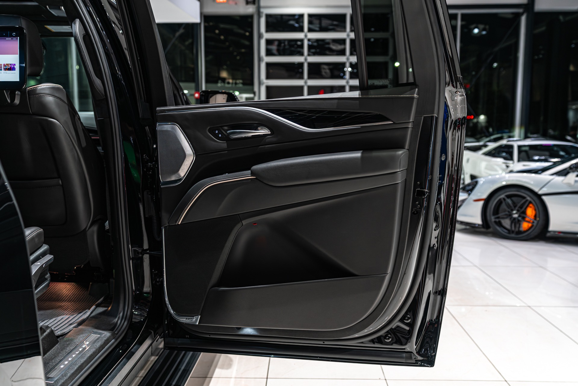 2023 CADILLAC ESCALADE ESV - Image 42