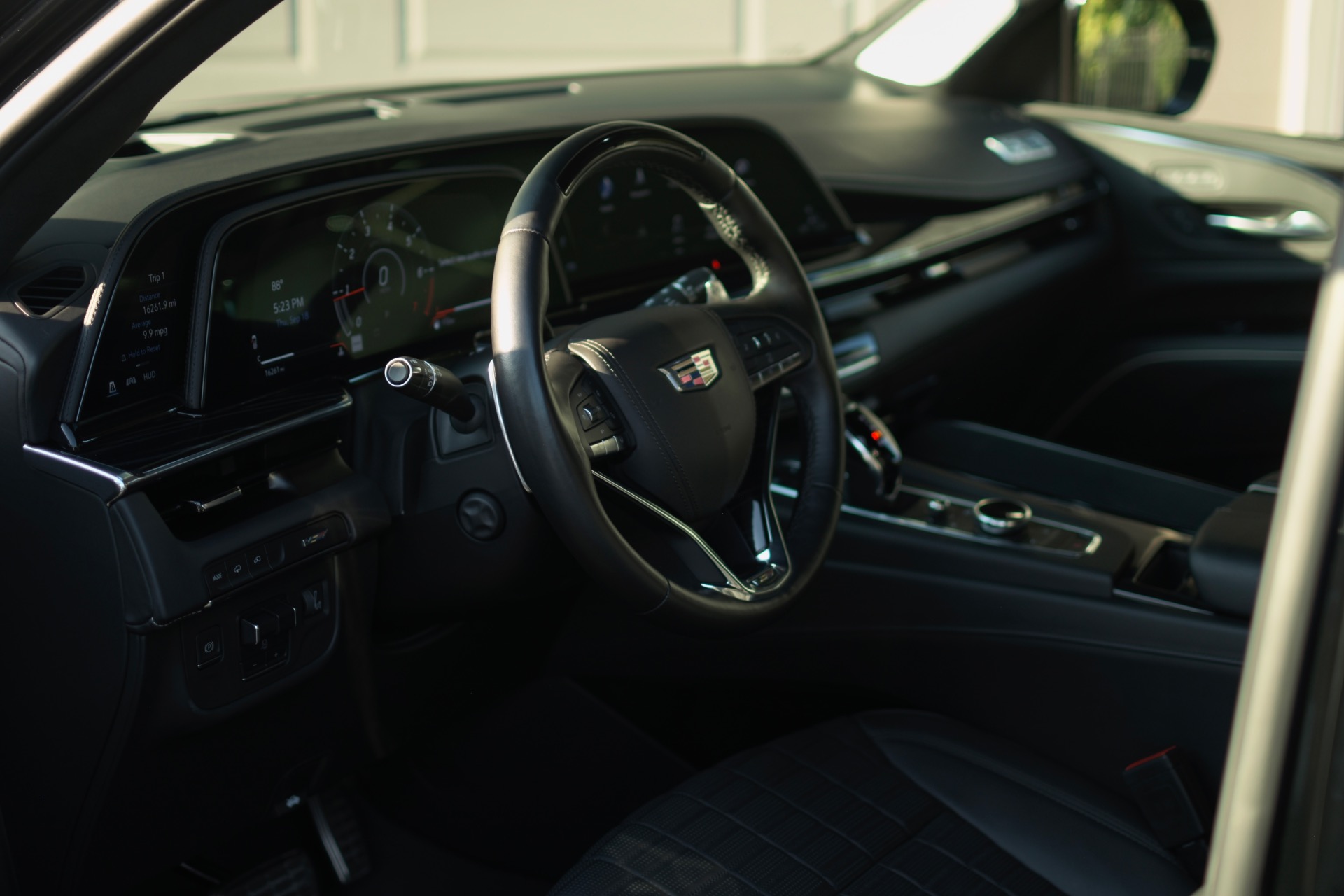 2023 CADILLAC ESCALADE ESV - Image 85