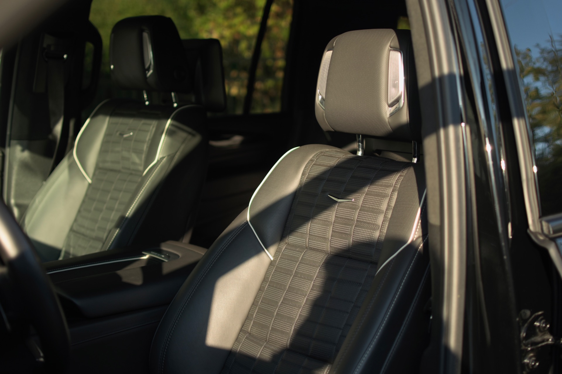 2023 CADILLAC ESCALADE ESV - Image 87