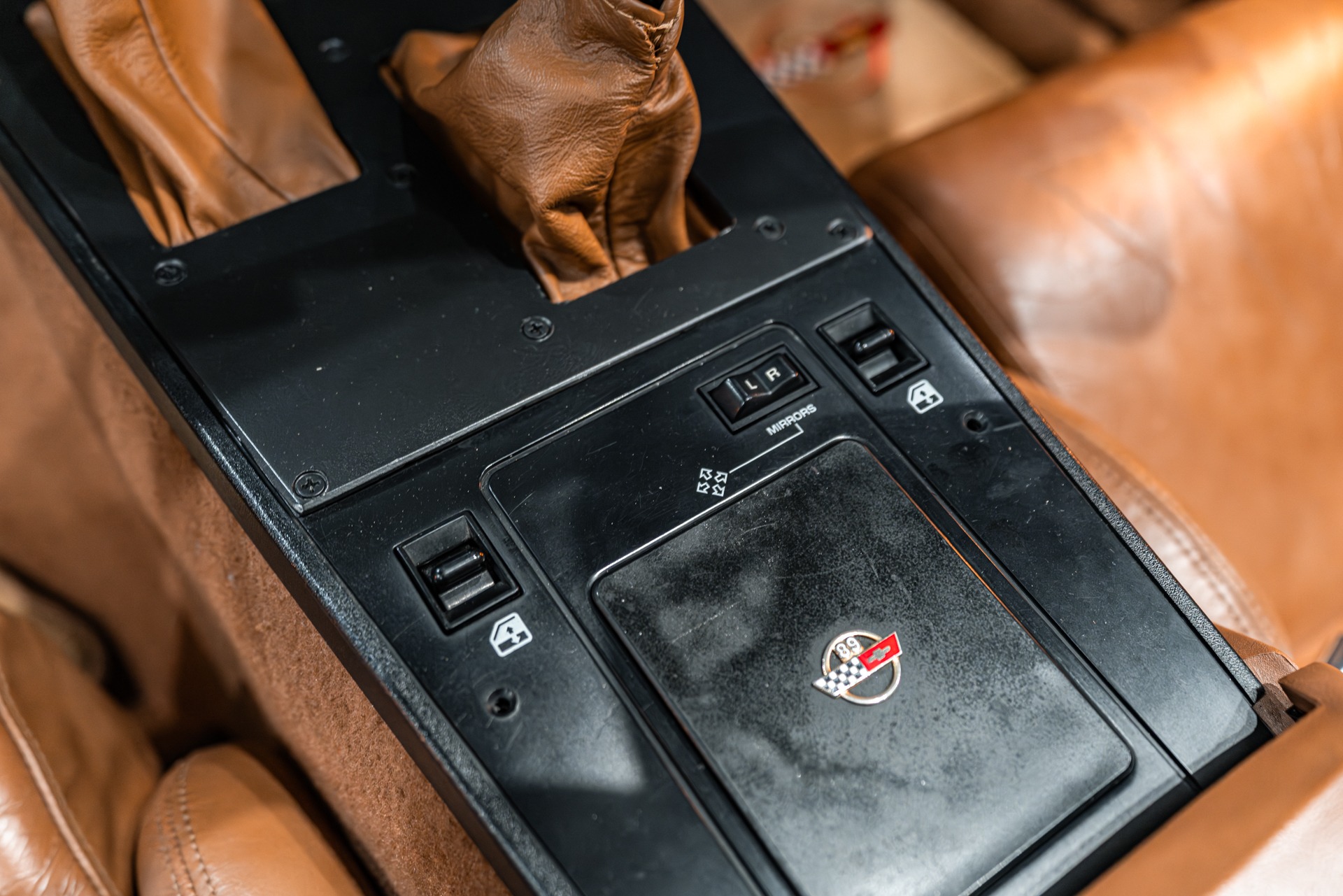 1989 CHEVROLET CORVETTE - Image 18