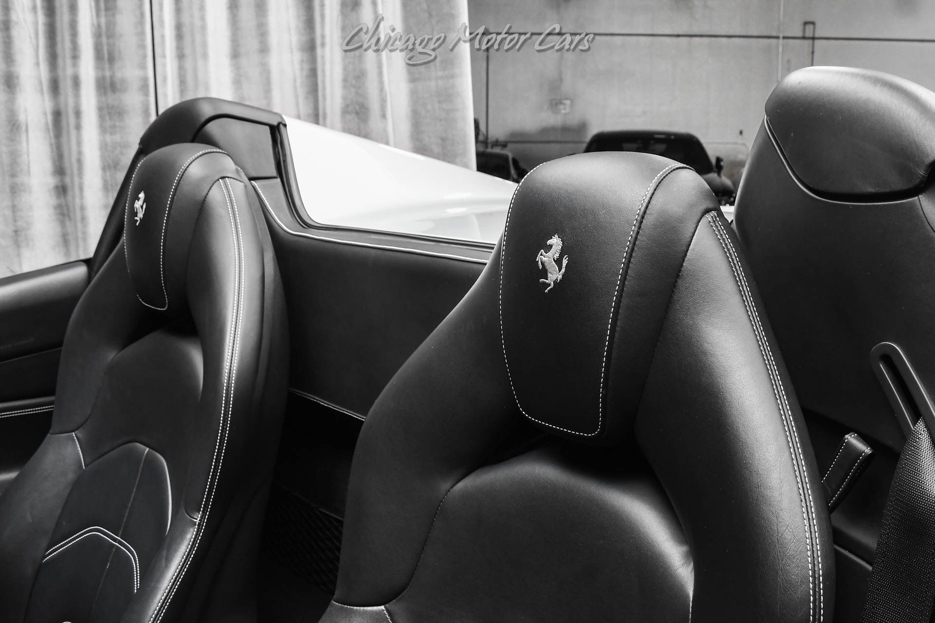 2017 FERRARI 488 - Image 24