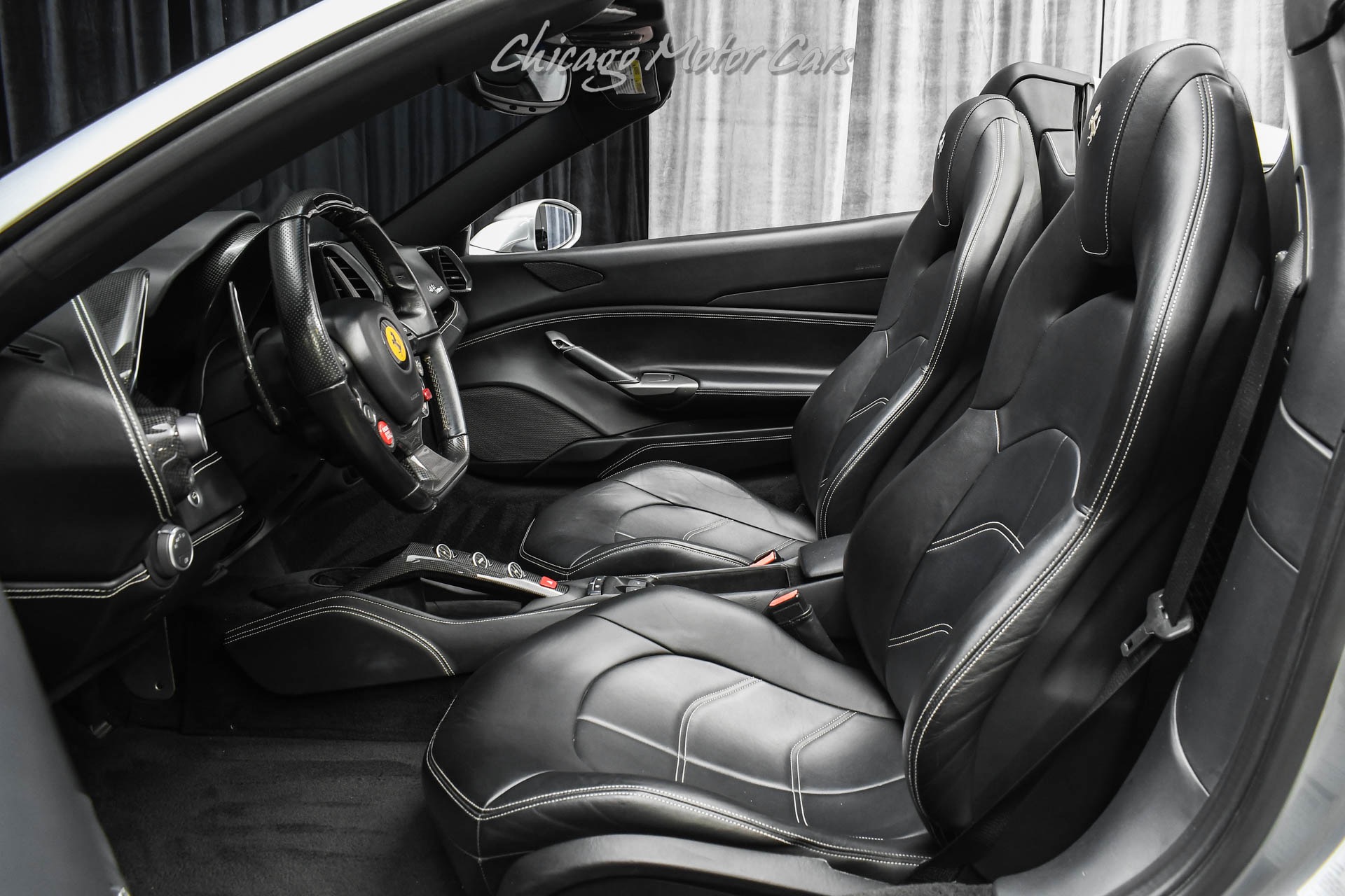 2017 FERRARI 488 - Image 25