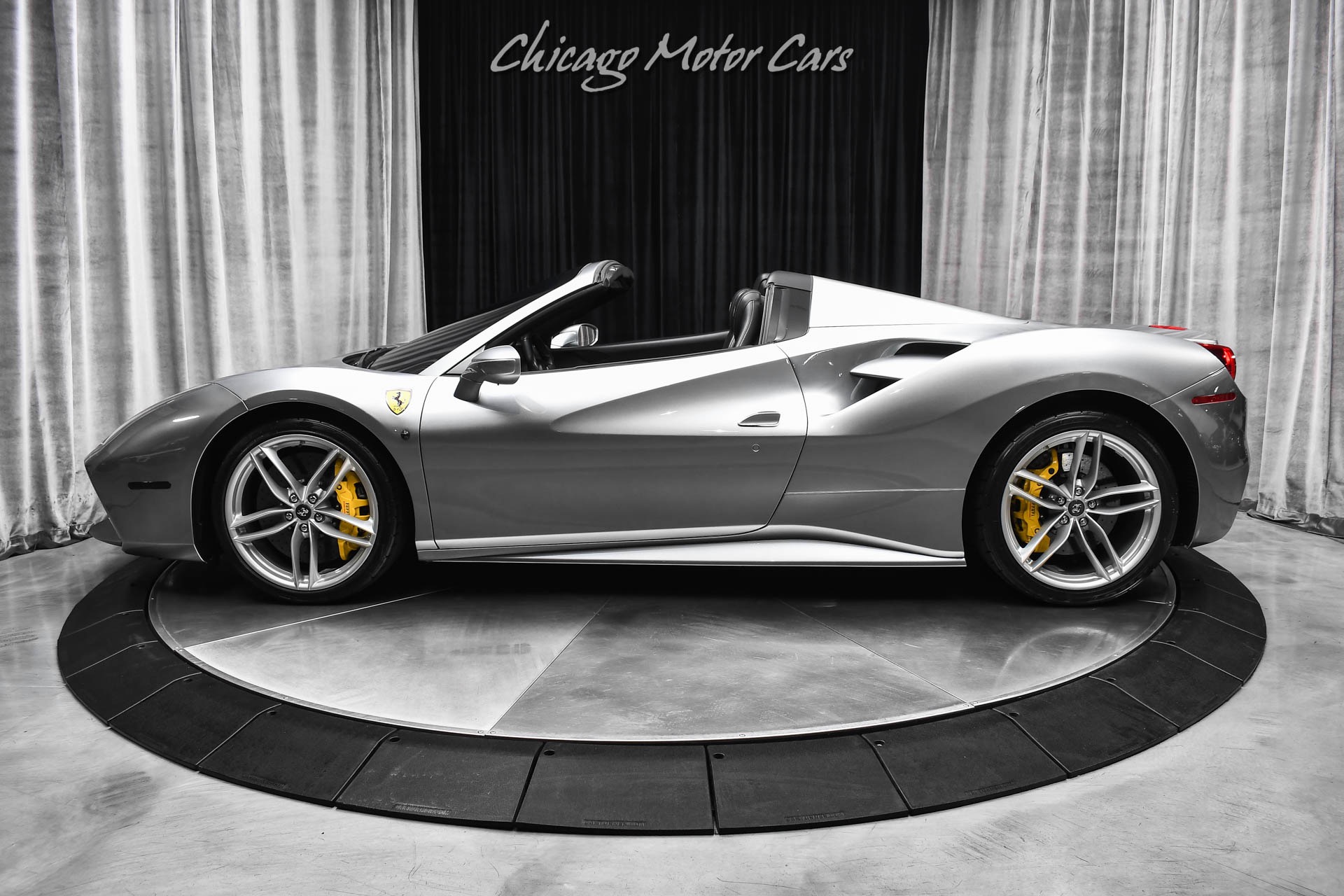 2017 FERRARI 488 - Image 36