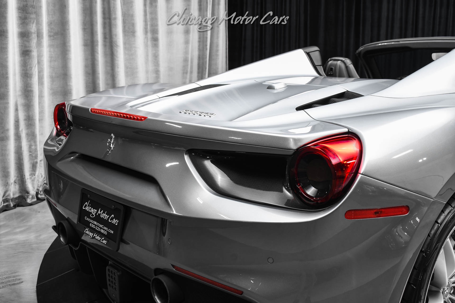 2017 FERRARI 488 - Image 44