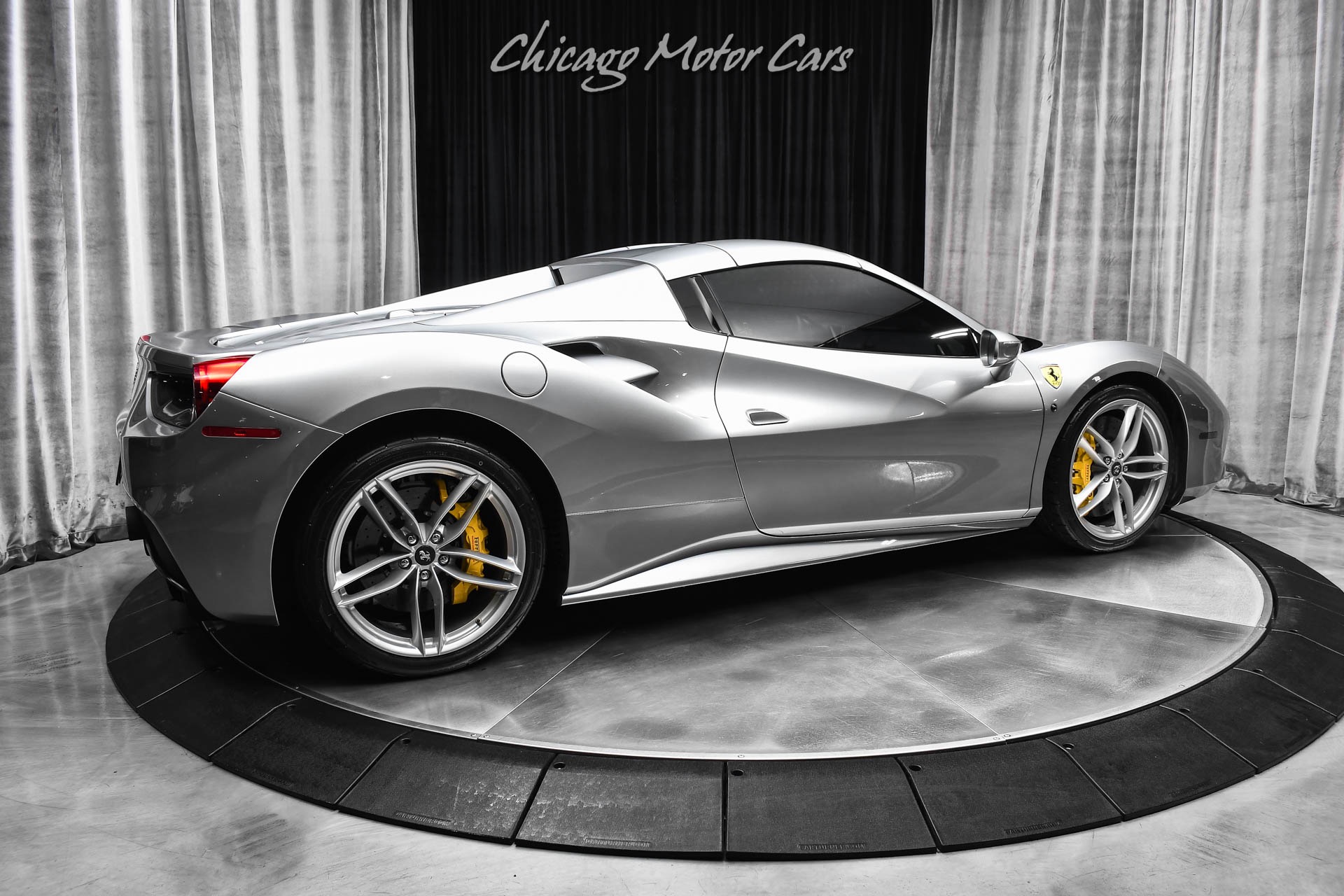 2017 FERRARI 488 - Image 46