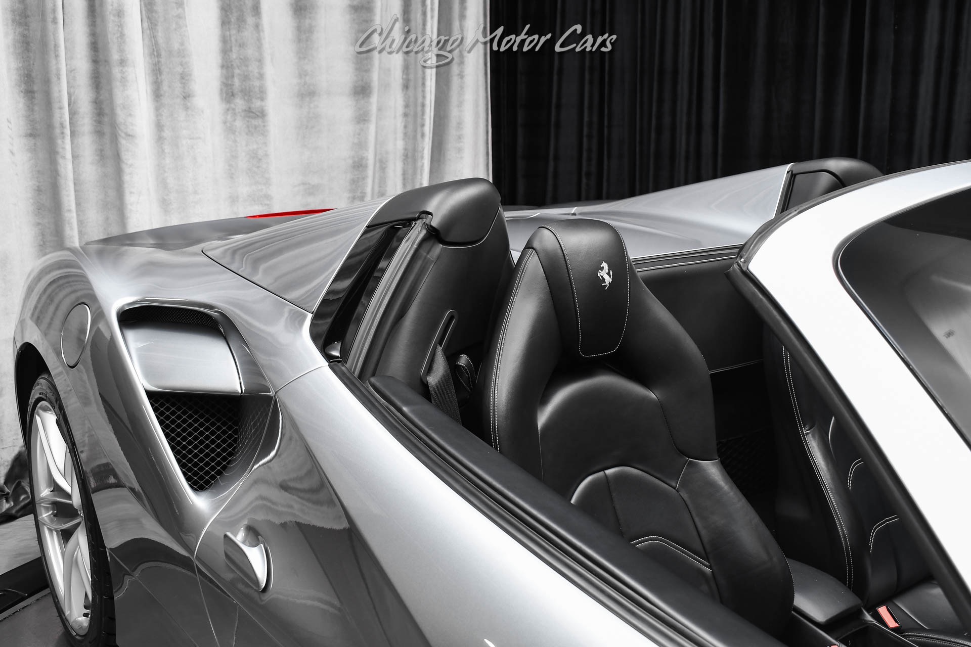 2017 FERRARI 488 - Image 48