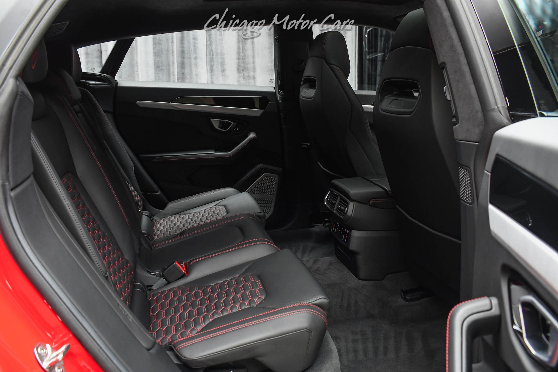 2019 LAMBORGHINI URUS - Image 30