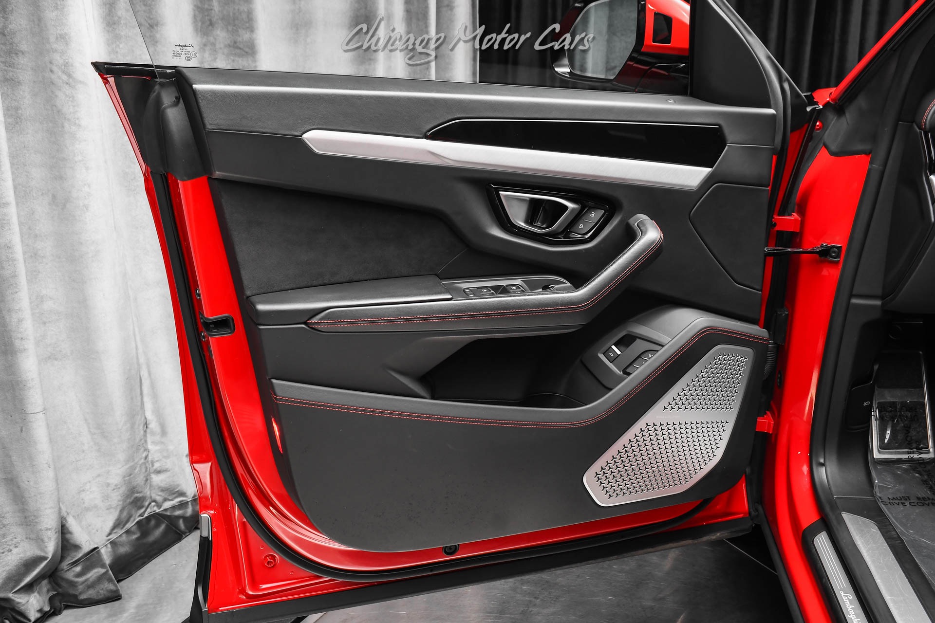 2019 LAMBORGHINI URUS - Image 33