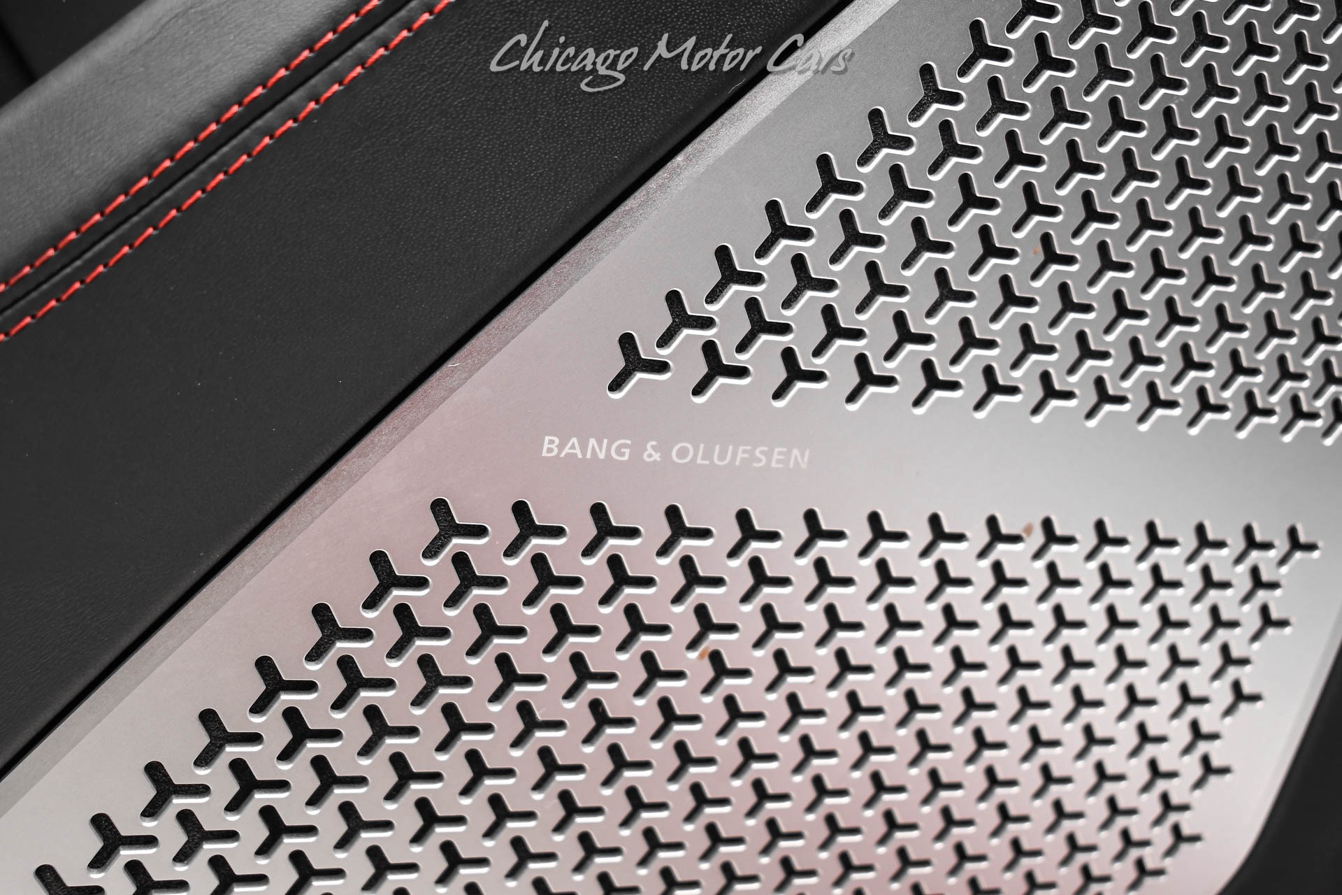 2019 LAMBORGHINI URUS - Image 34