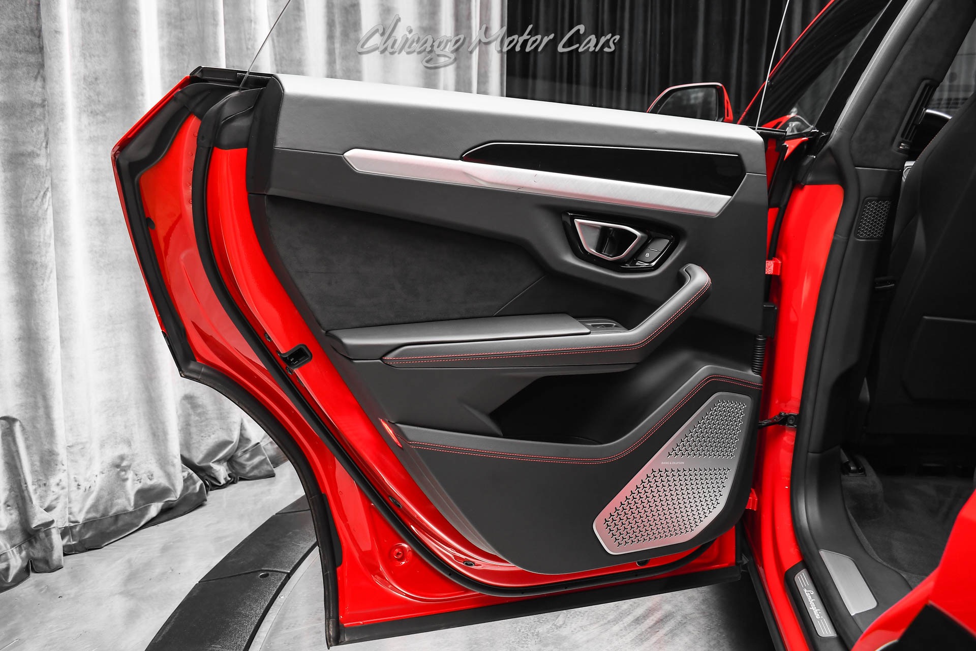 2019 LAMBORGHINI URUS - Image 36