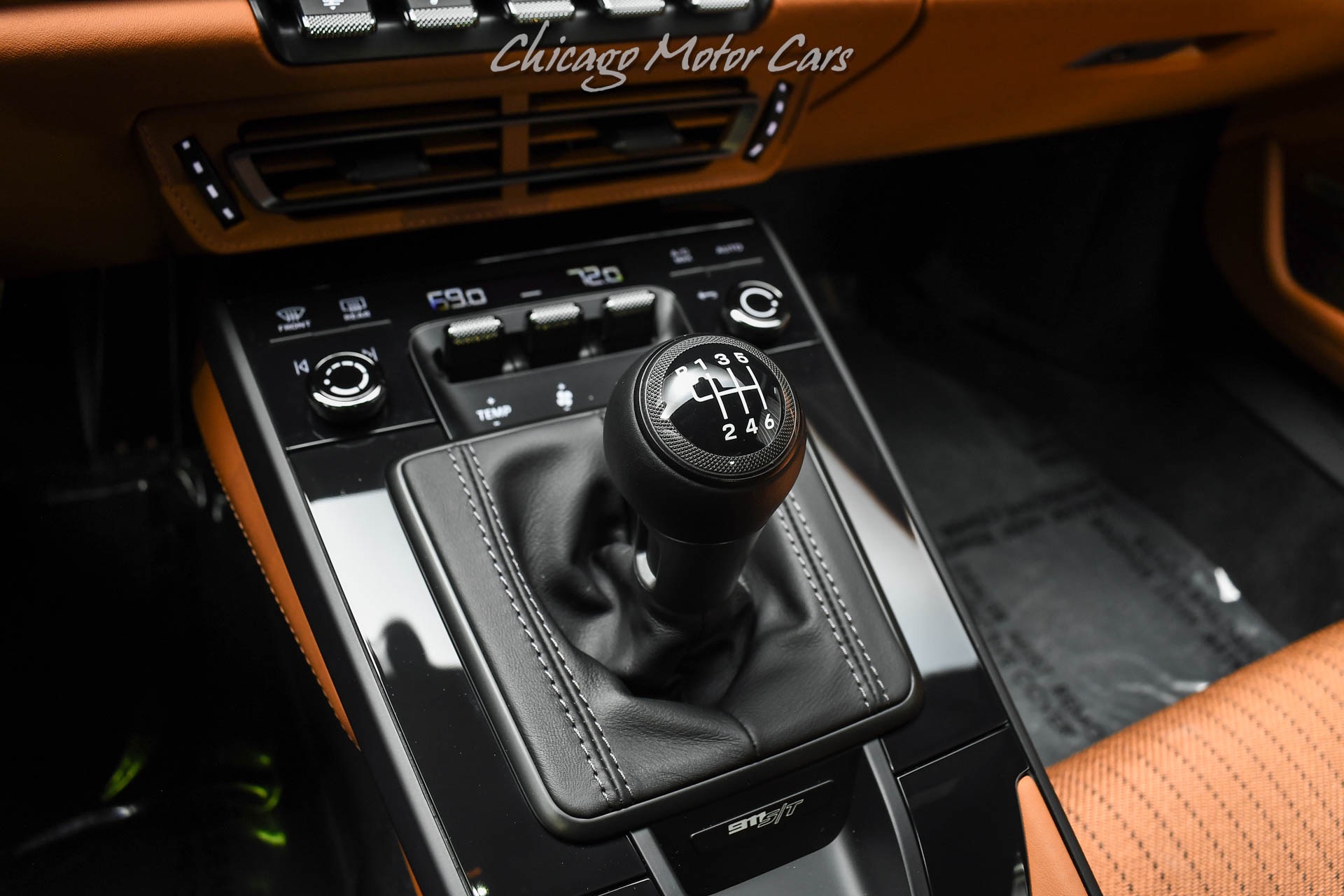 2024 PORSCHE 911 - Image 19