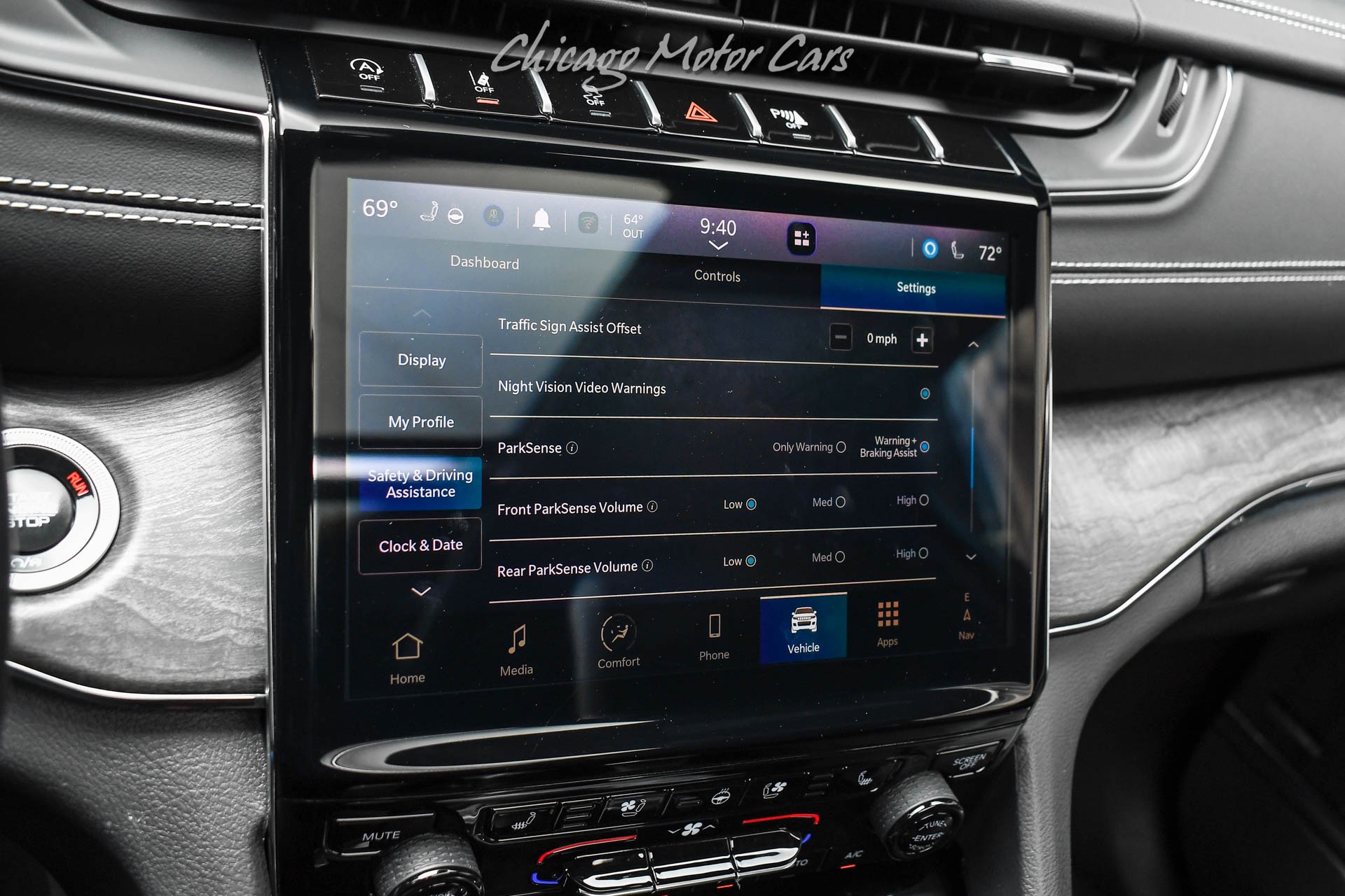 2024 JEEP GRAND CHEROKEE L - Image 17