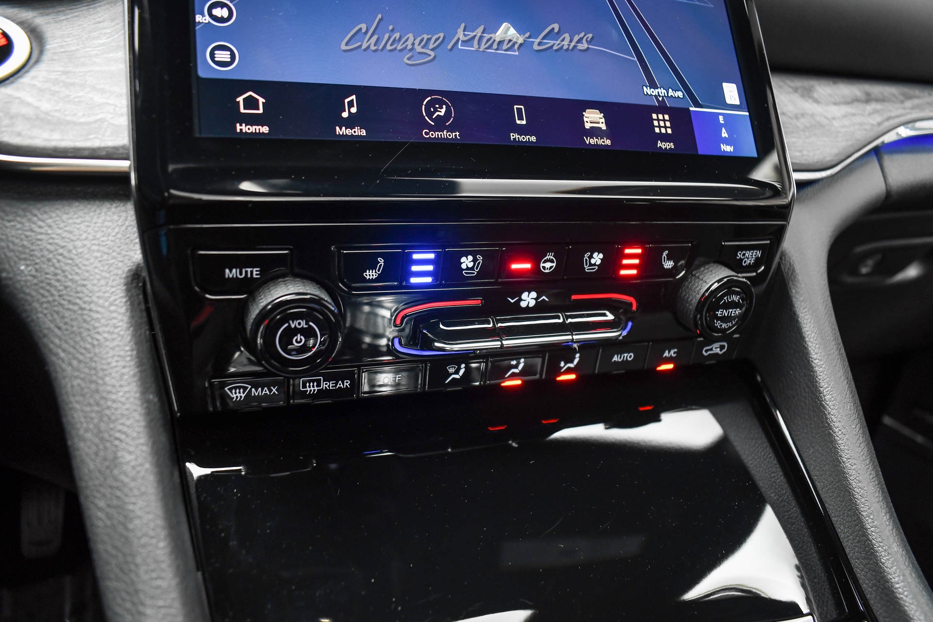 2024 JEEP GRAND CHEROKEE L - Image 19