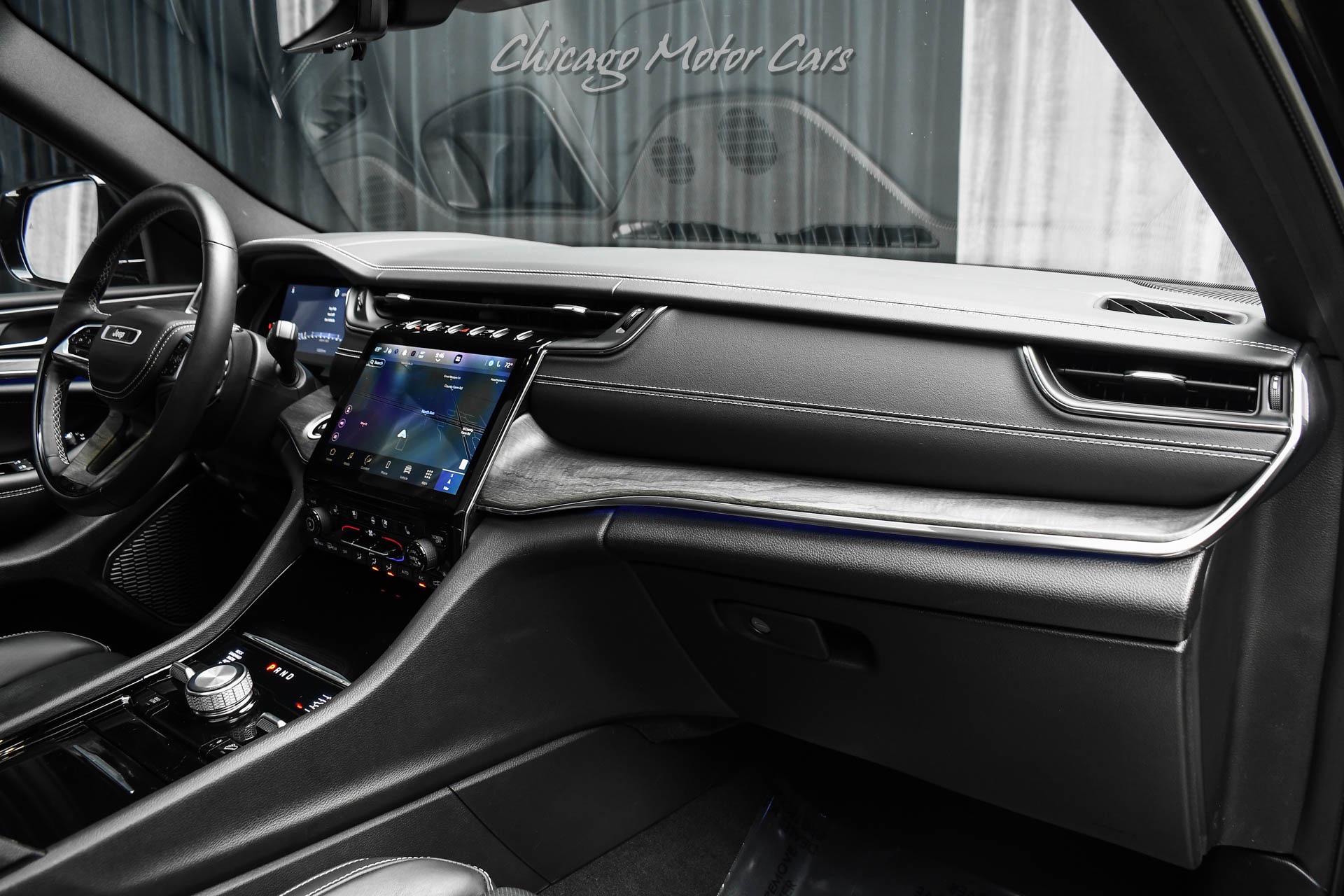 2024 JEEP GRAND CHEROKEE L - Image 27