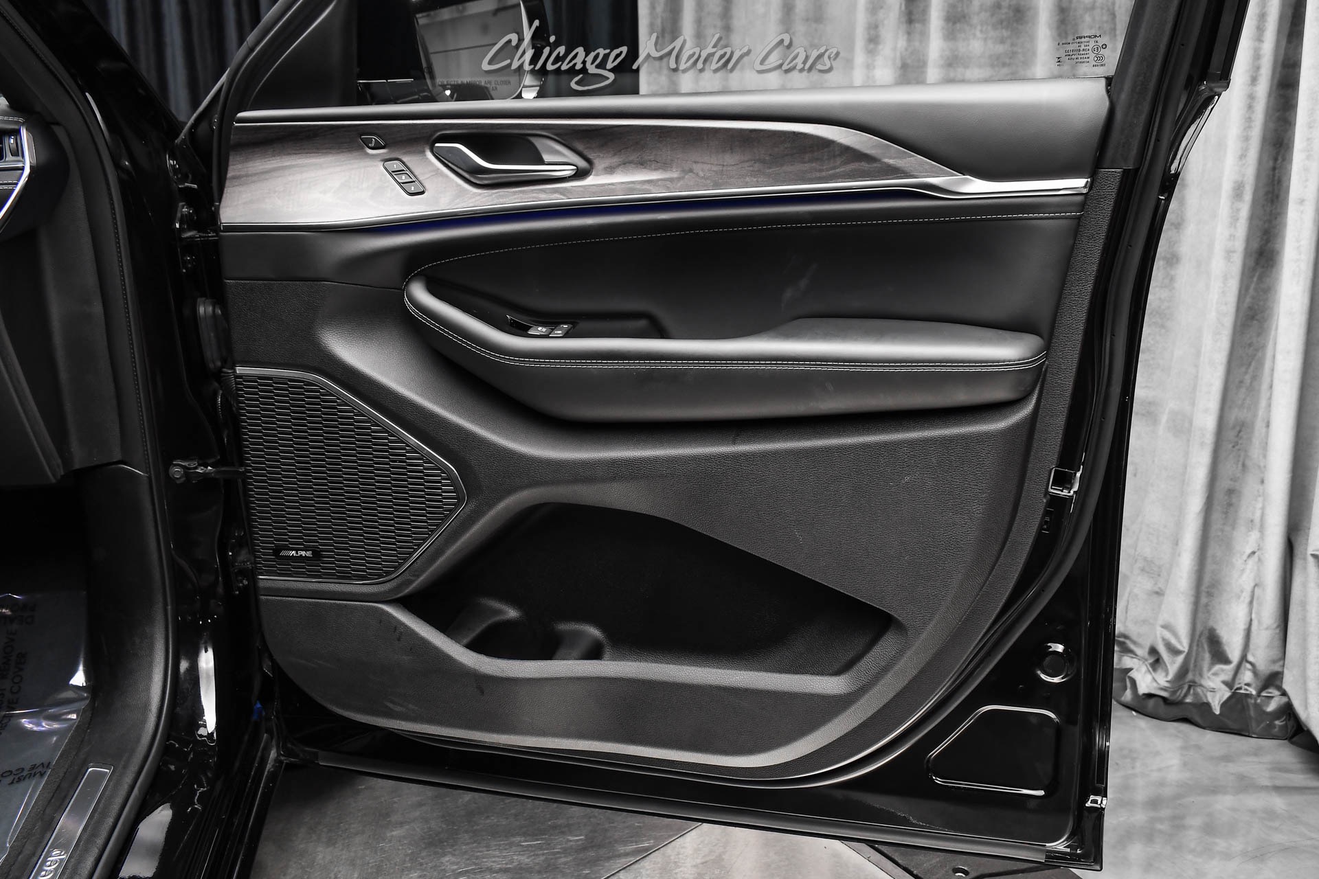 2024 JEEP GRAND CHEROKEE L - Image 39