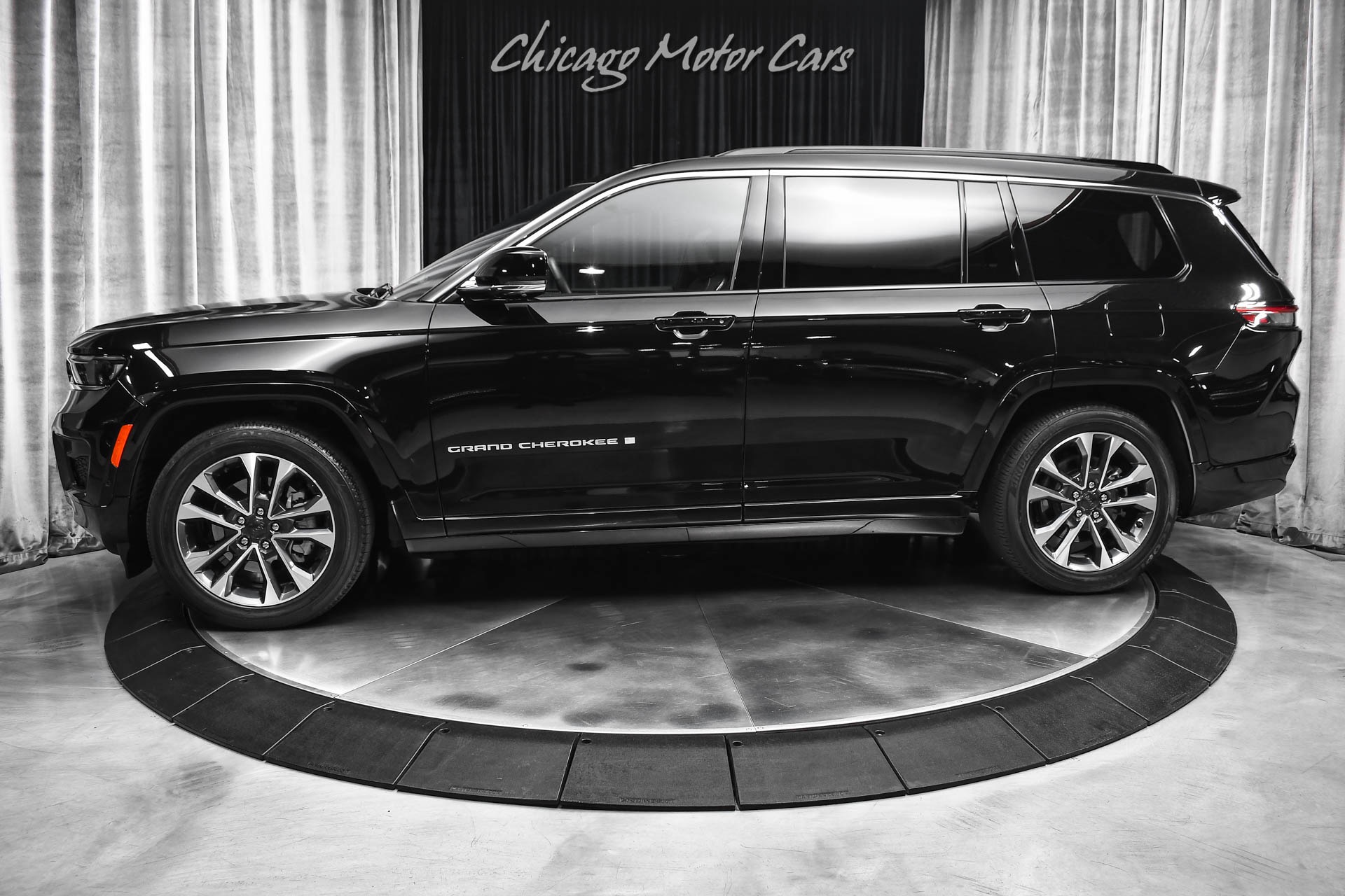 Used 2024 Jeep Grand Cherokee L Overland 3rd Row! Advanced ProTech Grp III &Luxury Tech Grp IV! for sale Sold at Chicago Motor Cars in West Chicago IL 60185 1
