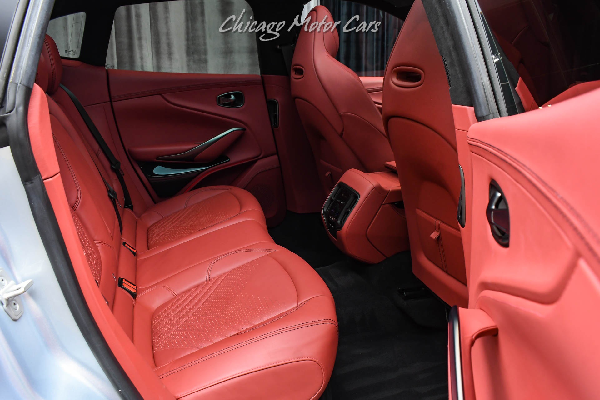 2022 ASTON MARTIN DBX - Image 27