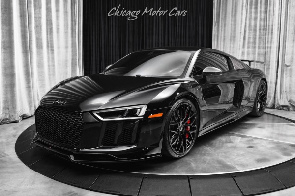 Used 2017 Audi R8 5.2 Quattro V10 Plus Tons of Carbon Fiber! Upgraded Exhaust! Carbon Ceramic for sale Sold at Chicago Motor Cars in West Chicago IL 60185 2