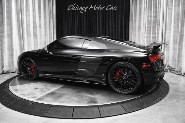 Used 2017 Audi R8 5.2 Quattro V10 Plus Tons of Carbon Fiber! Upgraded Exhaust! Carbon Ceramic for sale Sold at Chicago Motor Cars in West Chicago IL 60185 3