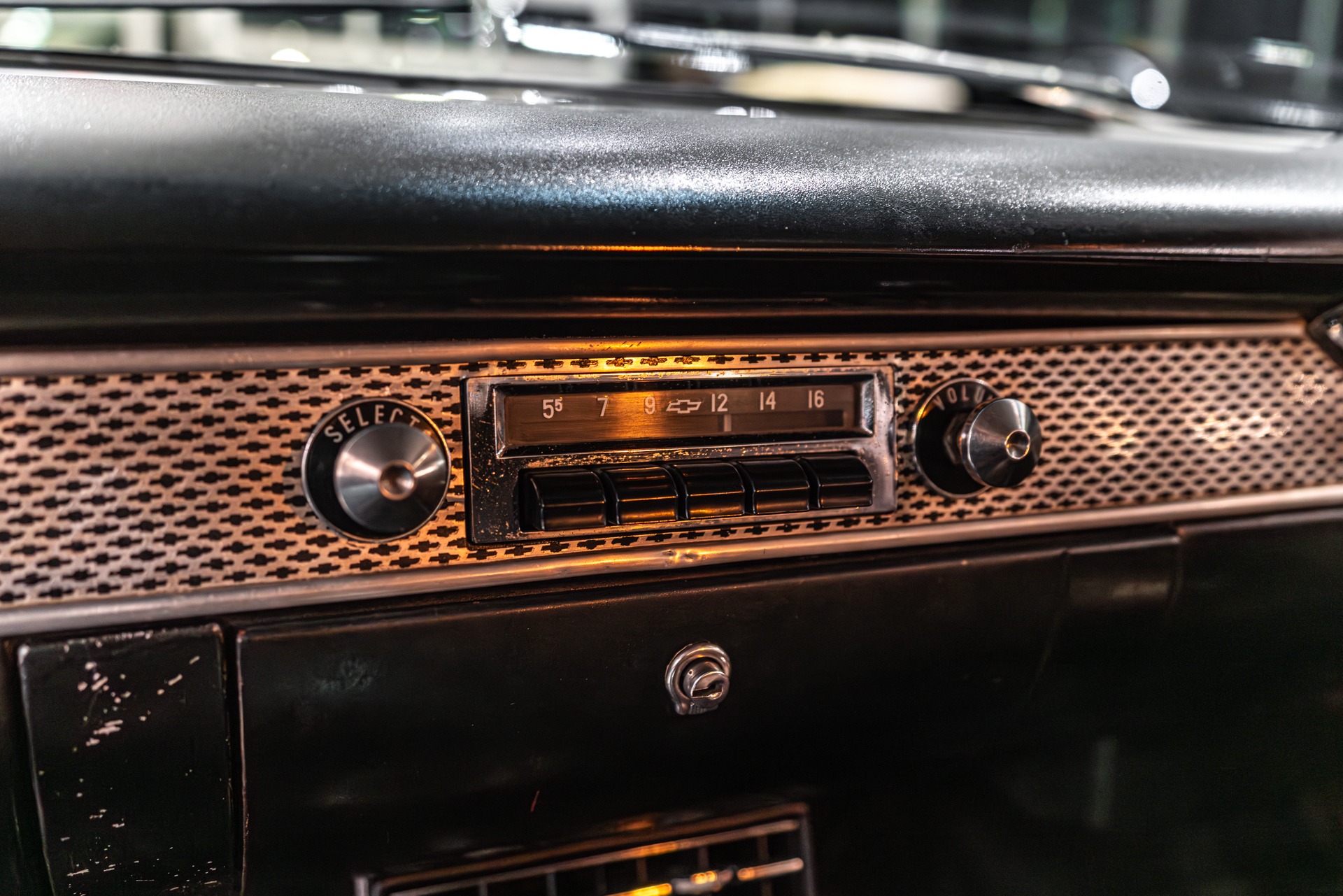 1955 CHEVROLET BEL AIR RESTOMOD - Image 14