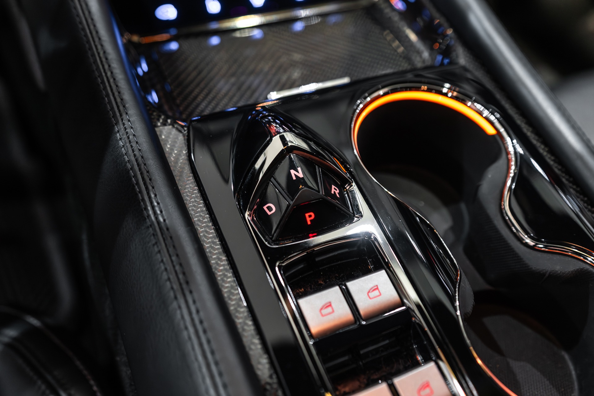 2020 KARMA REVERO - Image 21