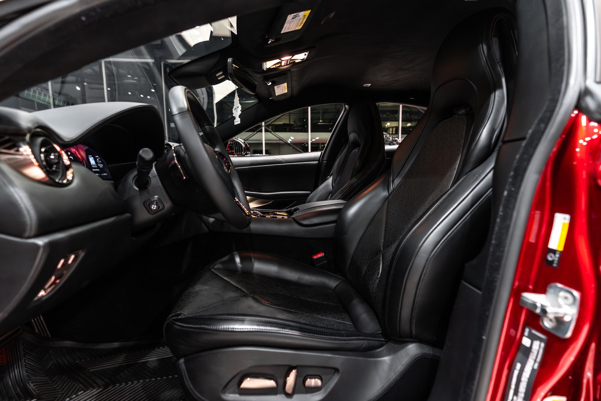 2020 KARMA REVERO - Image 24