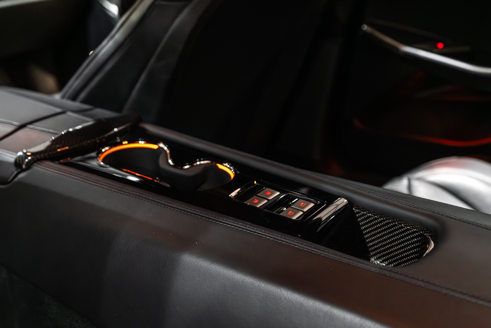 2020 KARMA REVERO - Image 33