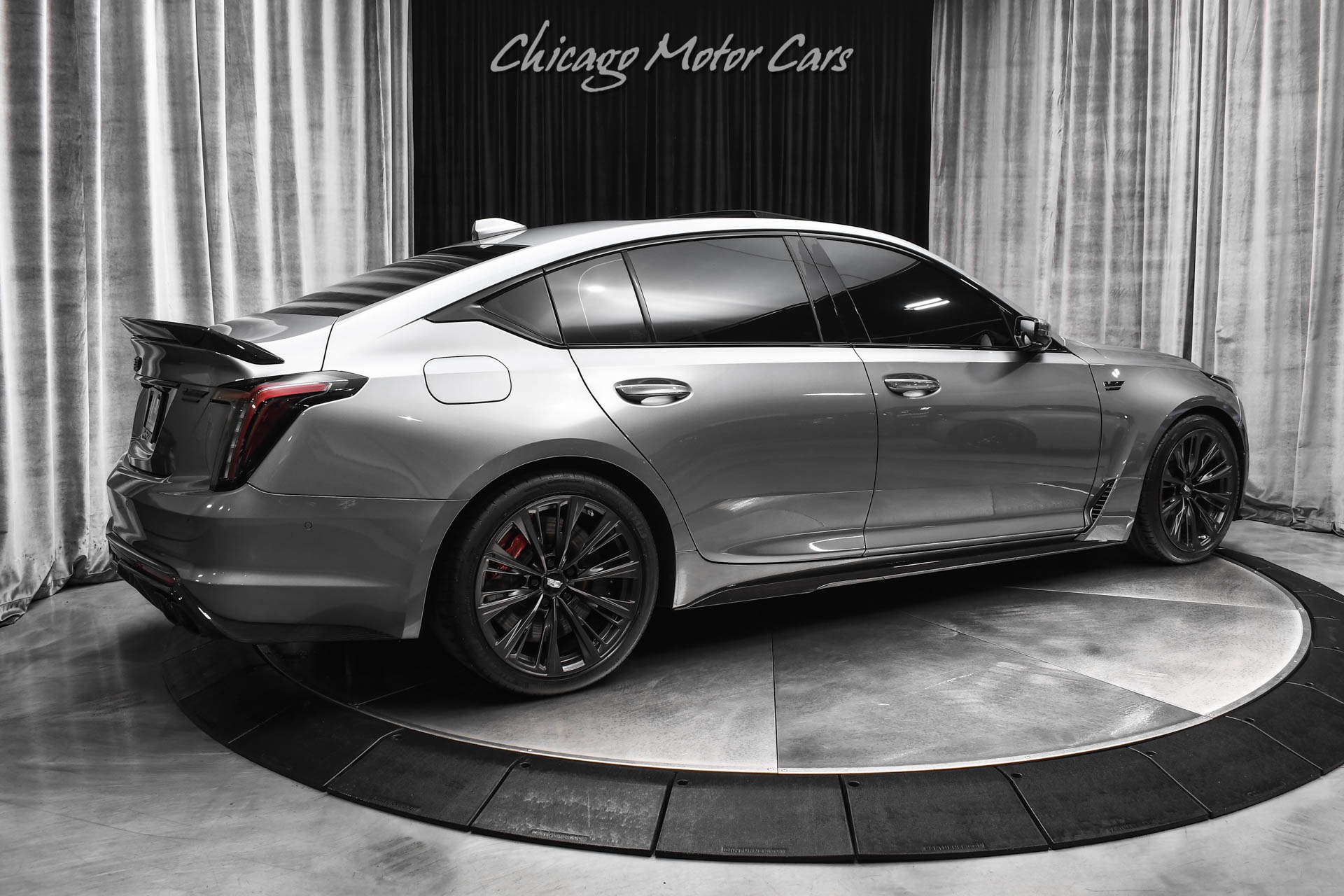 2022 Cadillac CT5 photo 2