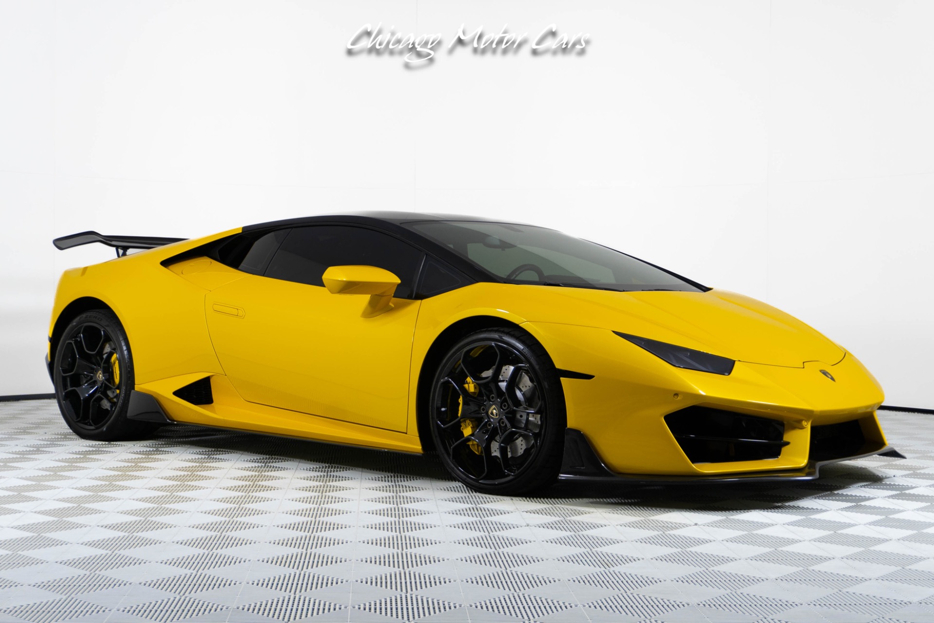 2017 LAMBORGHINI HURACAN - Image 10