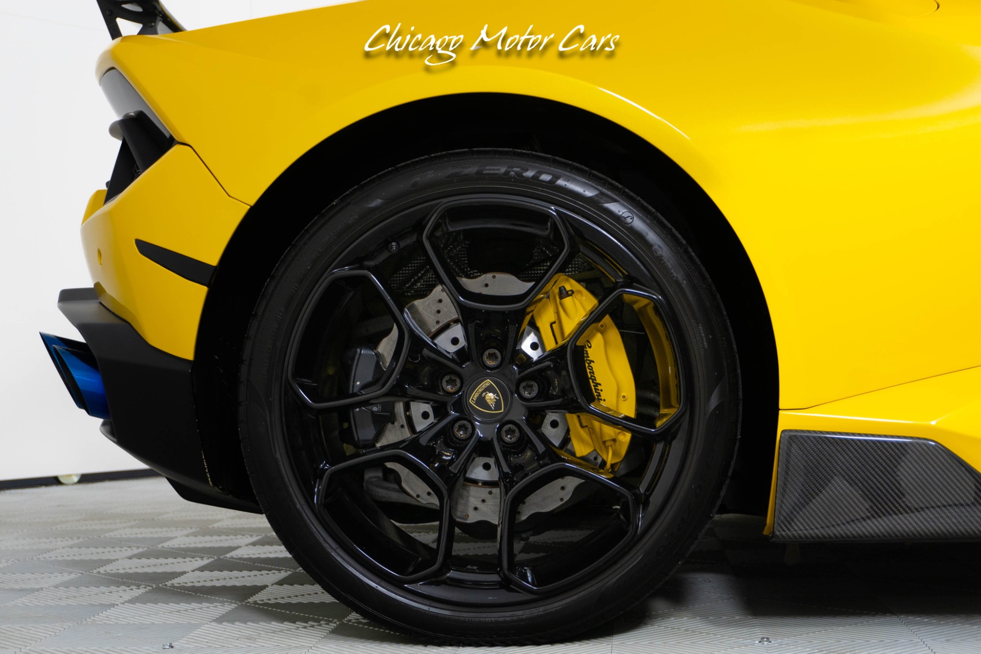 2017 LAMBORGHINI HURACAN - Image 12