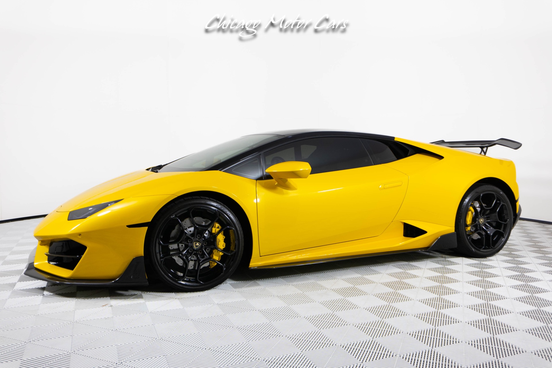 2017 LAMBORGHINI HURACAN - Image 2