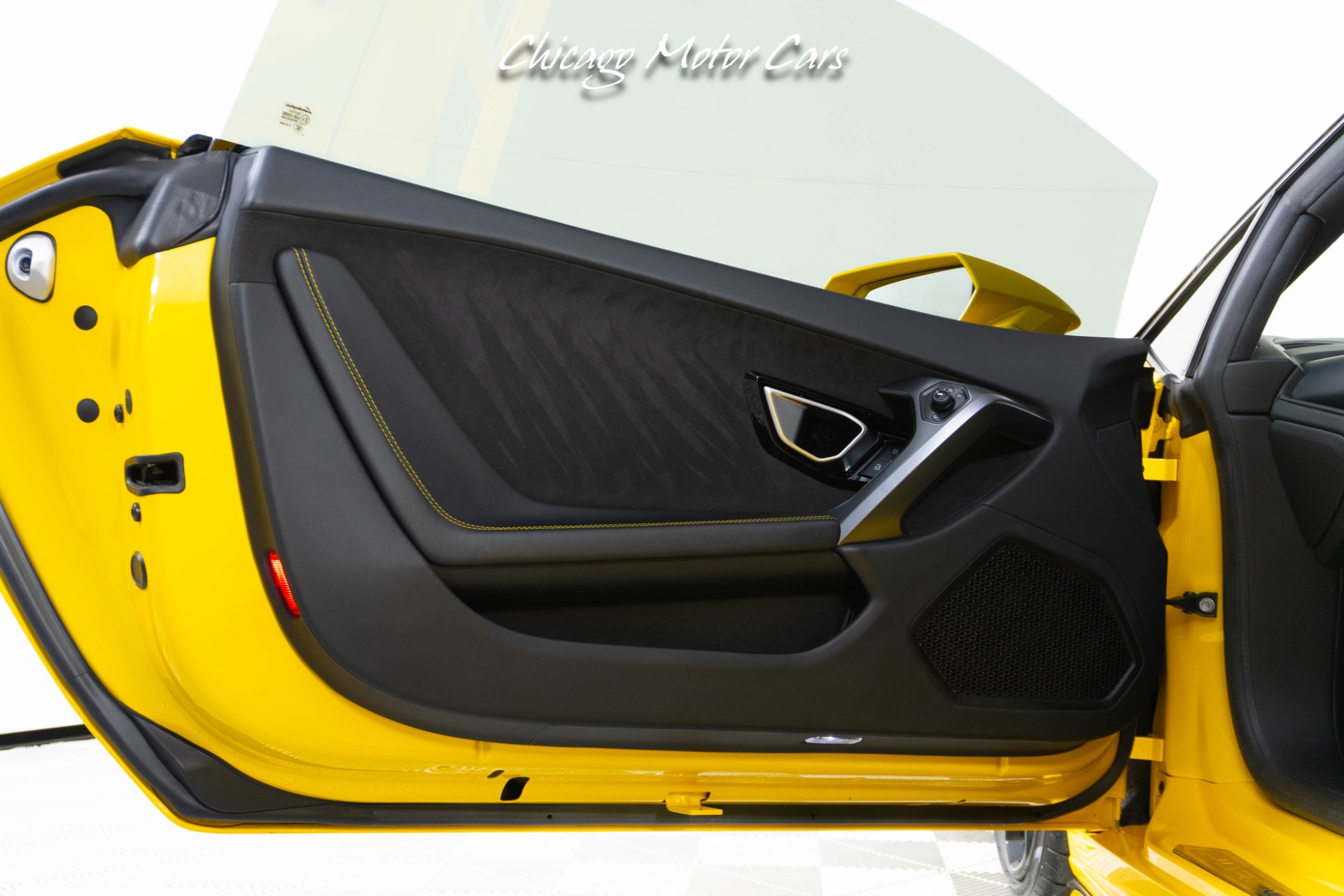 2017 LAMBORGHINI HURACAN - Image 22