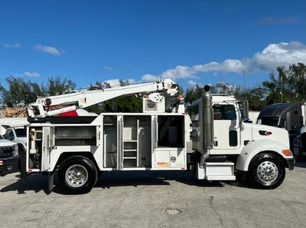 Used 2009 Peterbilt 335 Mechanics Service Crane Truck for sale Sold at Chicago Motor Cars in West Chicago IL 60185 5