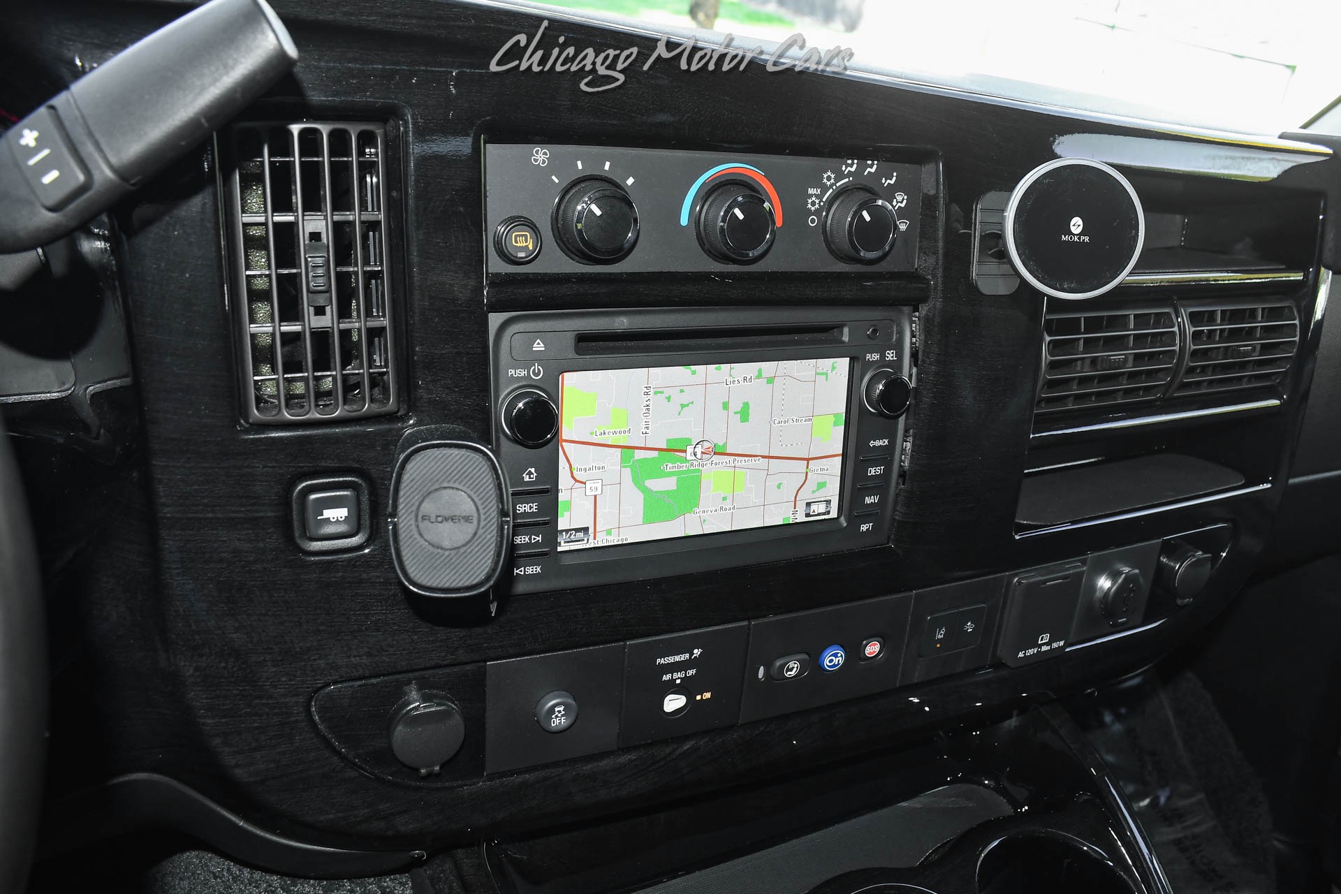 2021 GMC SAVANA - Image 11