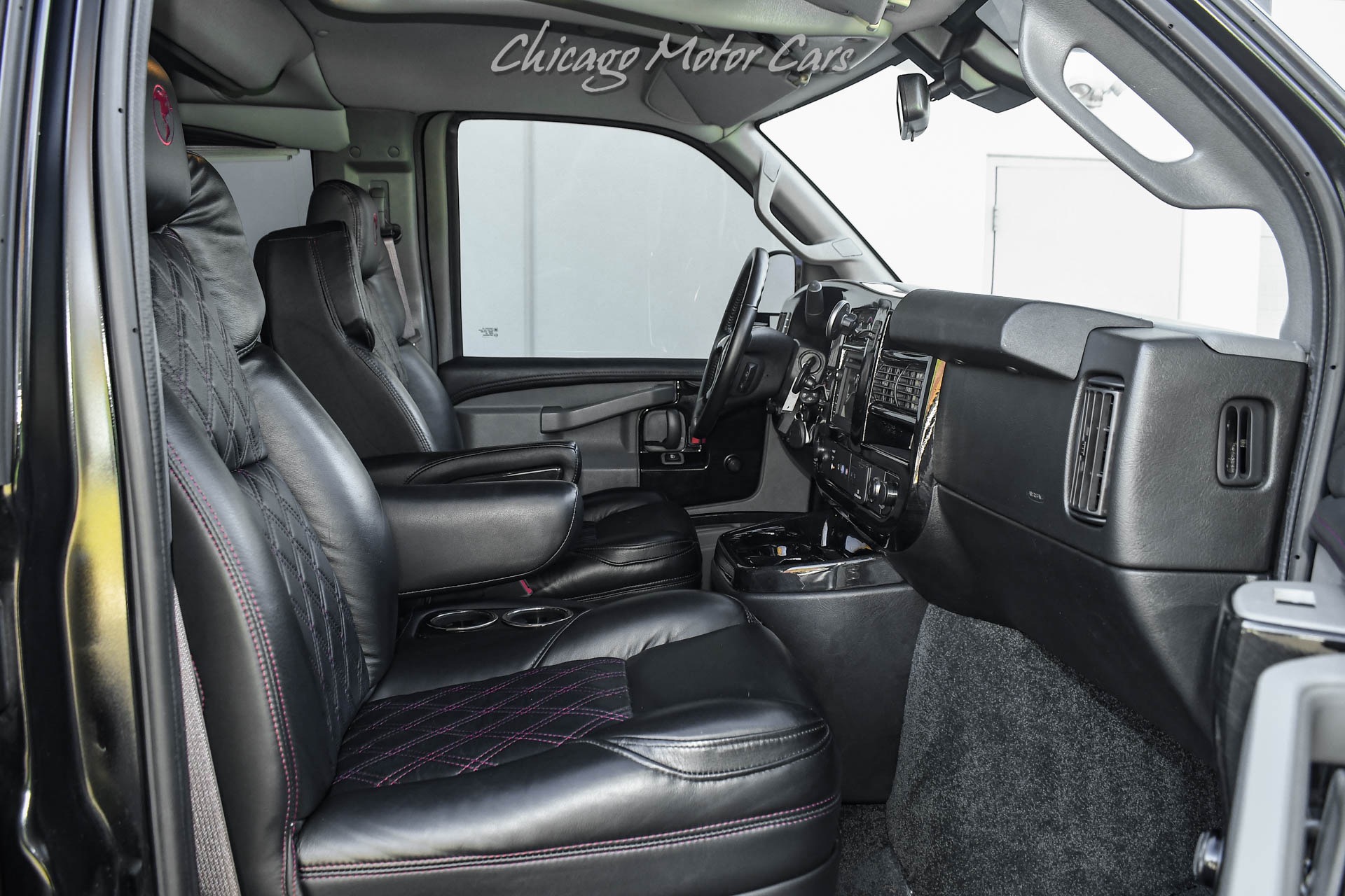 2021 GMC SAVANA - Image 20