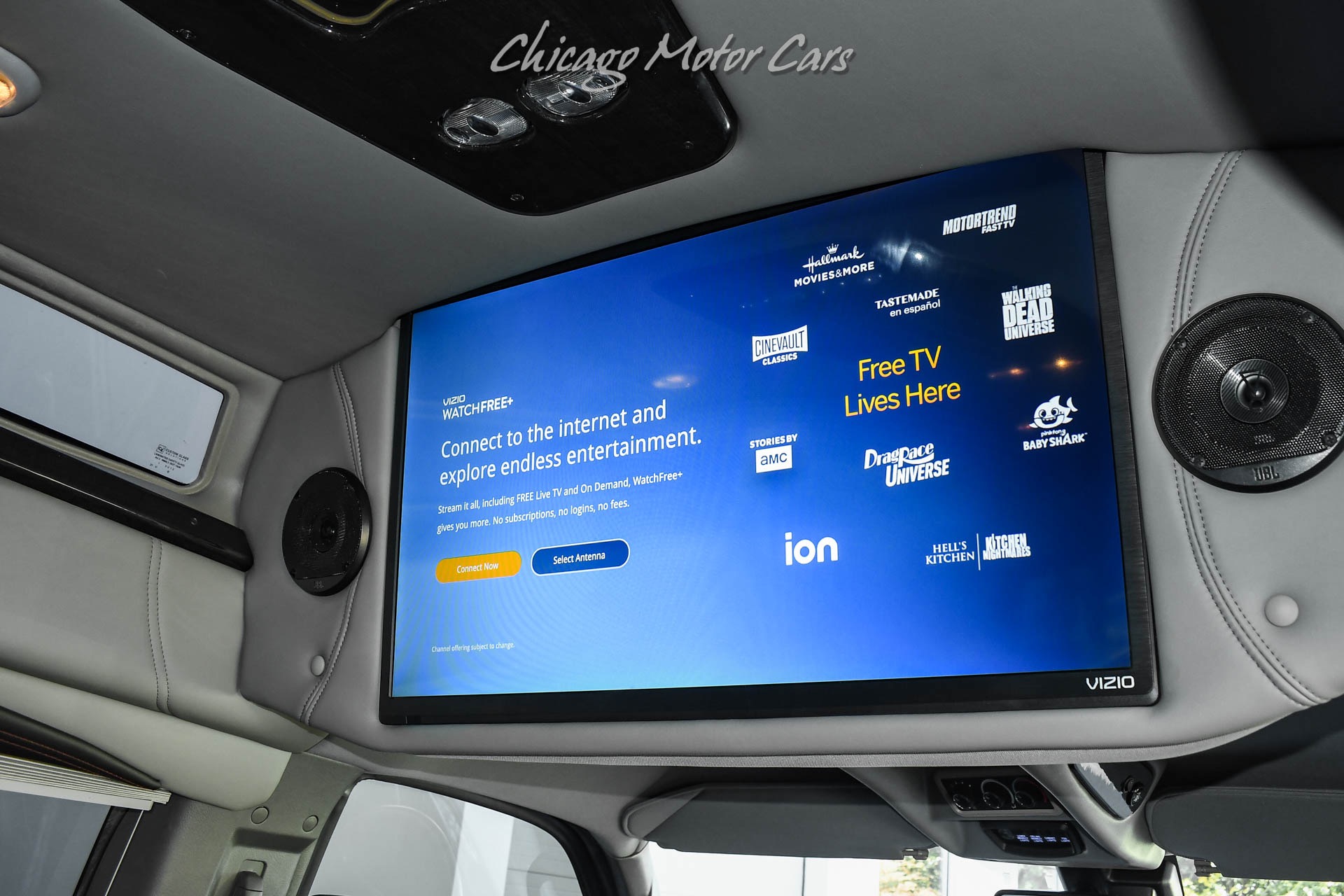 2021 GMC SAVANA - Image 24