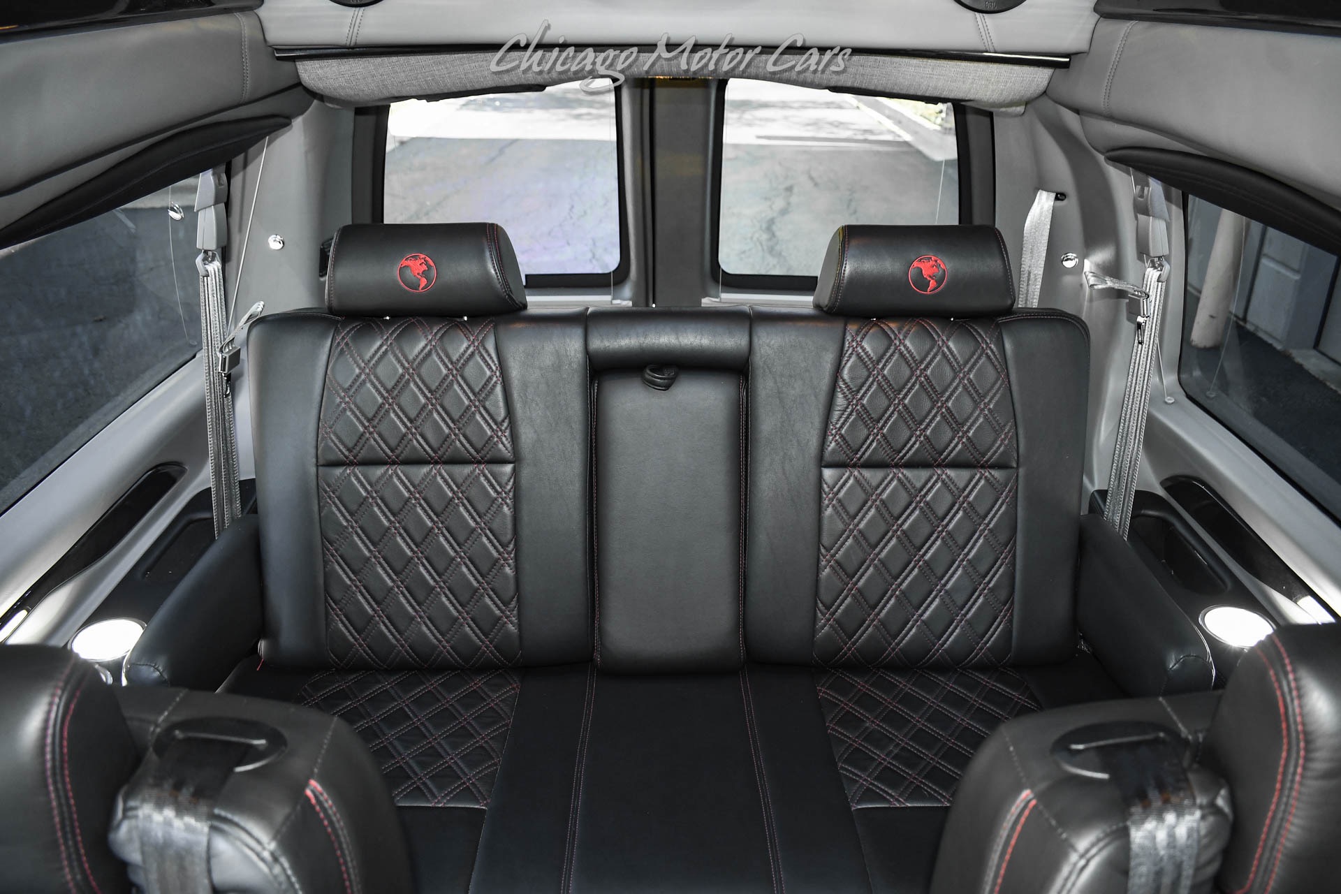 2021 GMC SAVANA - Image 27