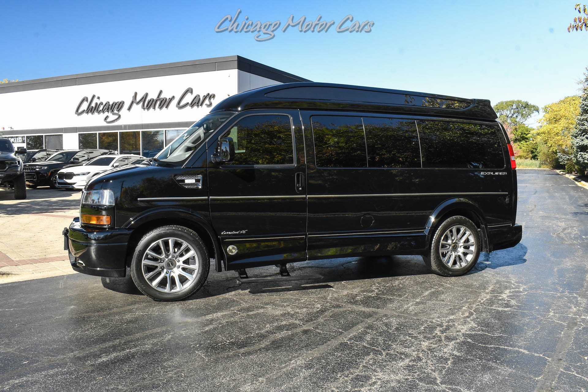 2021 GMC SAVANA - Image 1