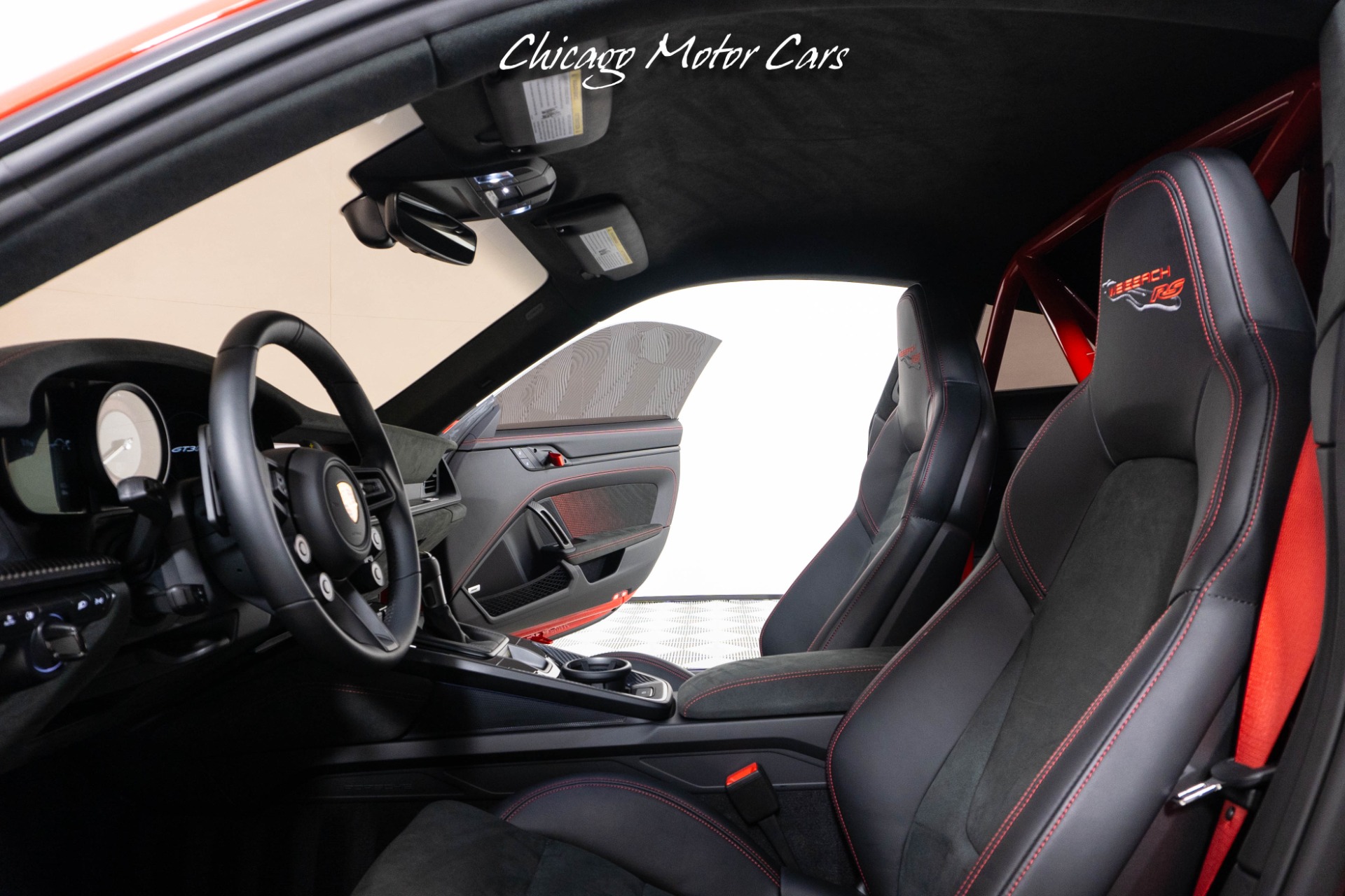 2025 PORSCHE 911 - Image 32