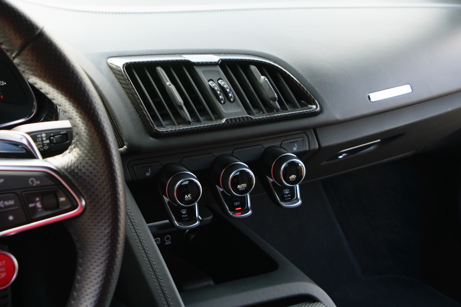 2020 AUDI R8 - Image 17