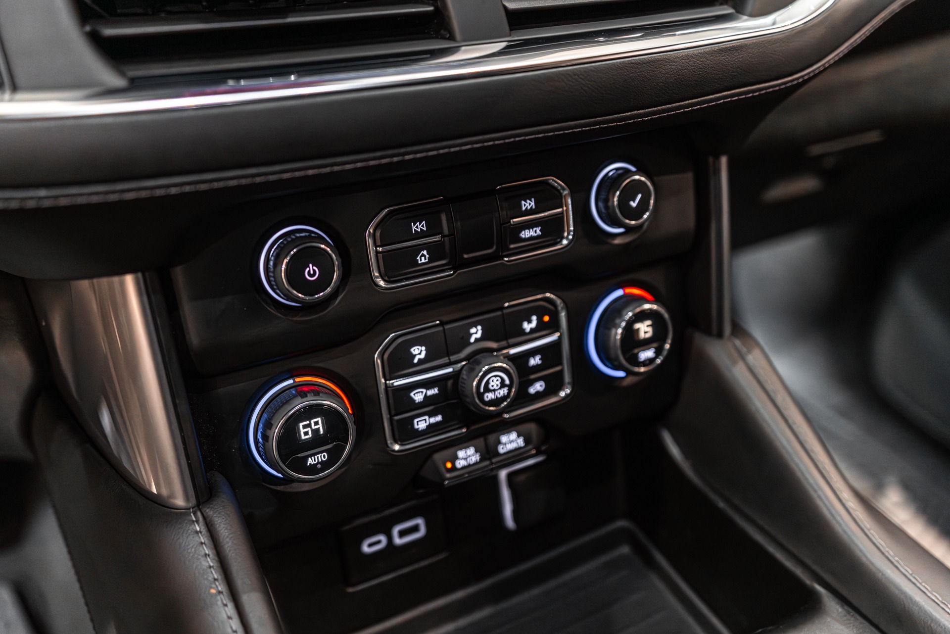 2023 CHEVROLET TAHOE - Image 16