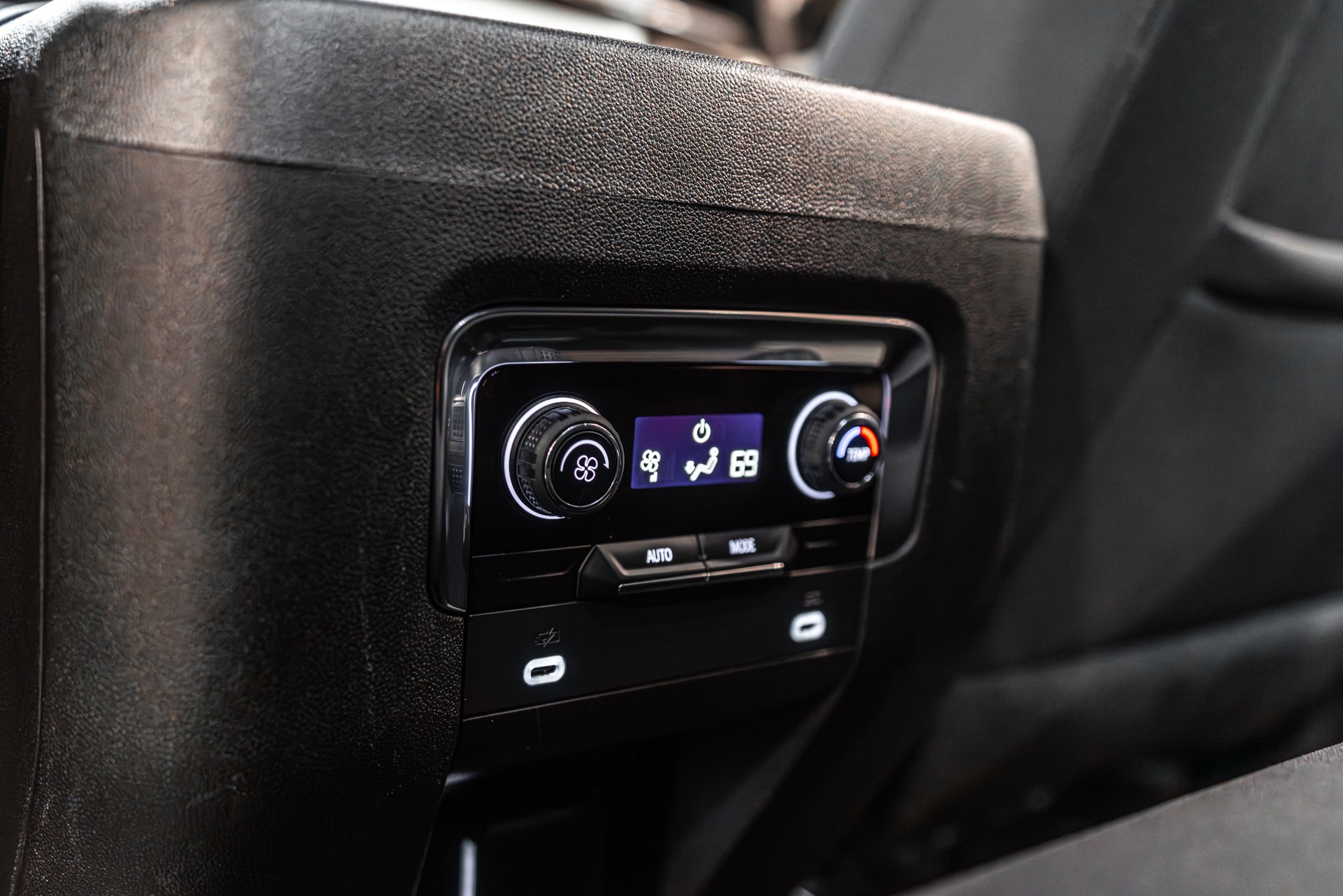 2023 CHEVROLET TAHOE - Image 27