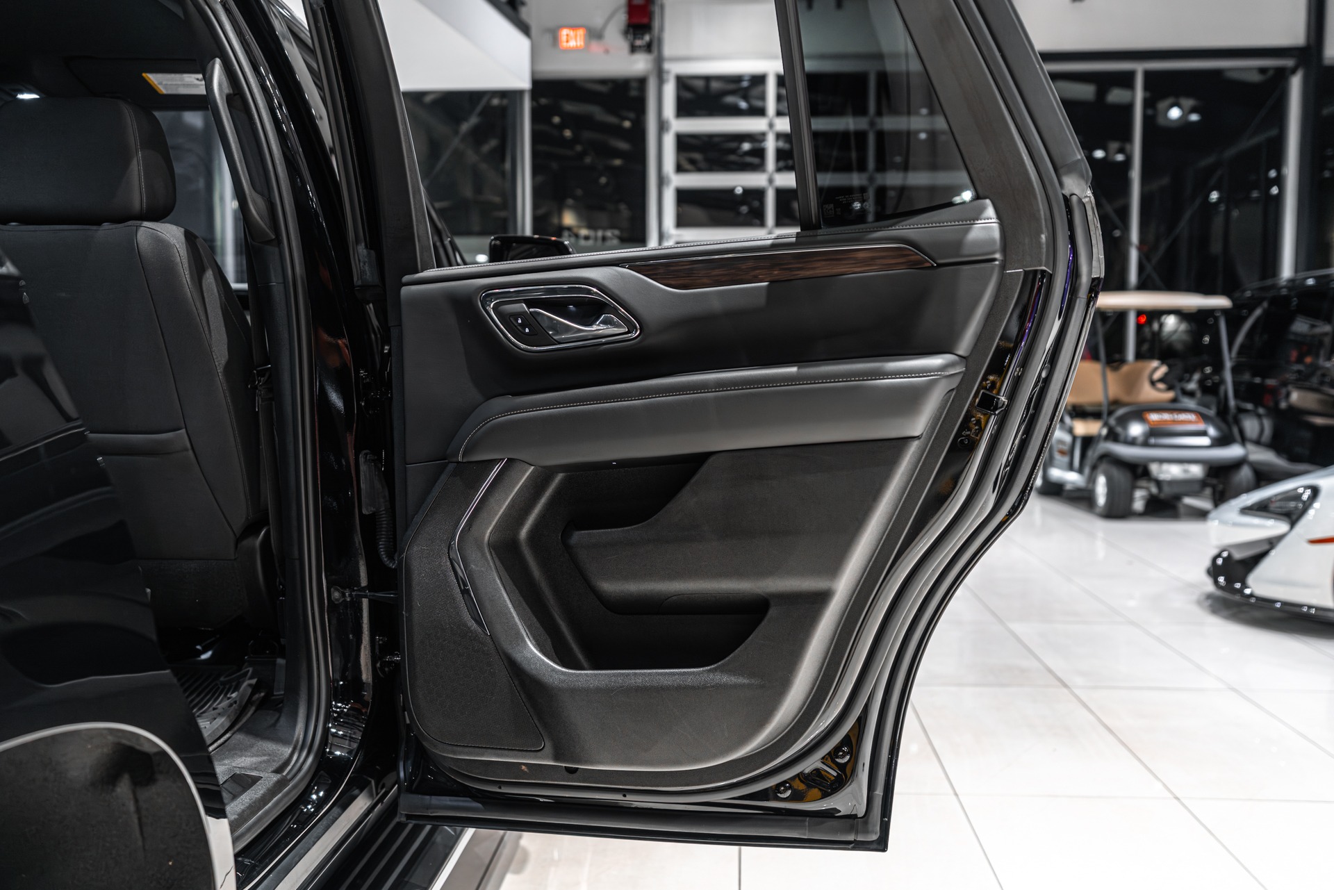 2023 CHEVROLET TAHOE - Image 34