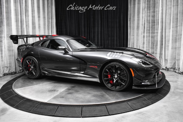 Used 2017 Dodge Viper ACR Only 5K Miles Exterior Carbon Pkg Extreme Aero Pkg RARE Serviced for sale Sold at Chicago Motor Cars in West Chicago IL 60185 6